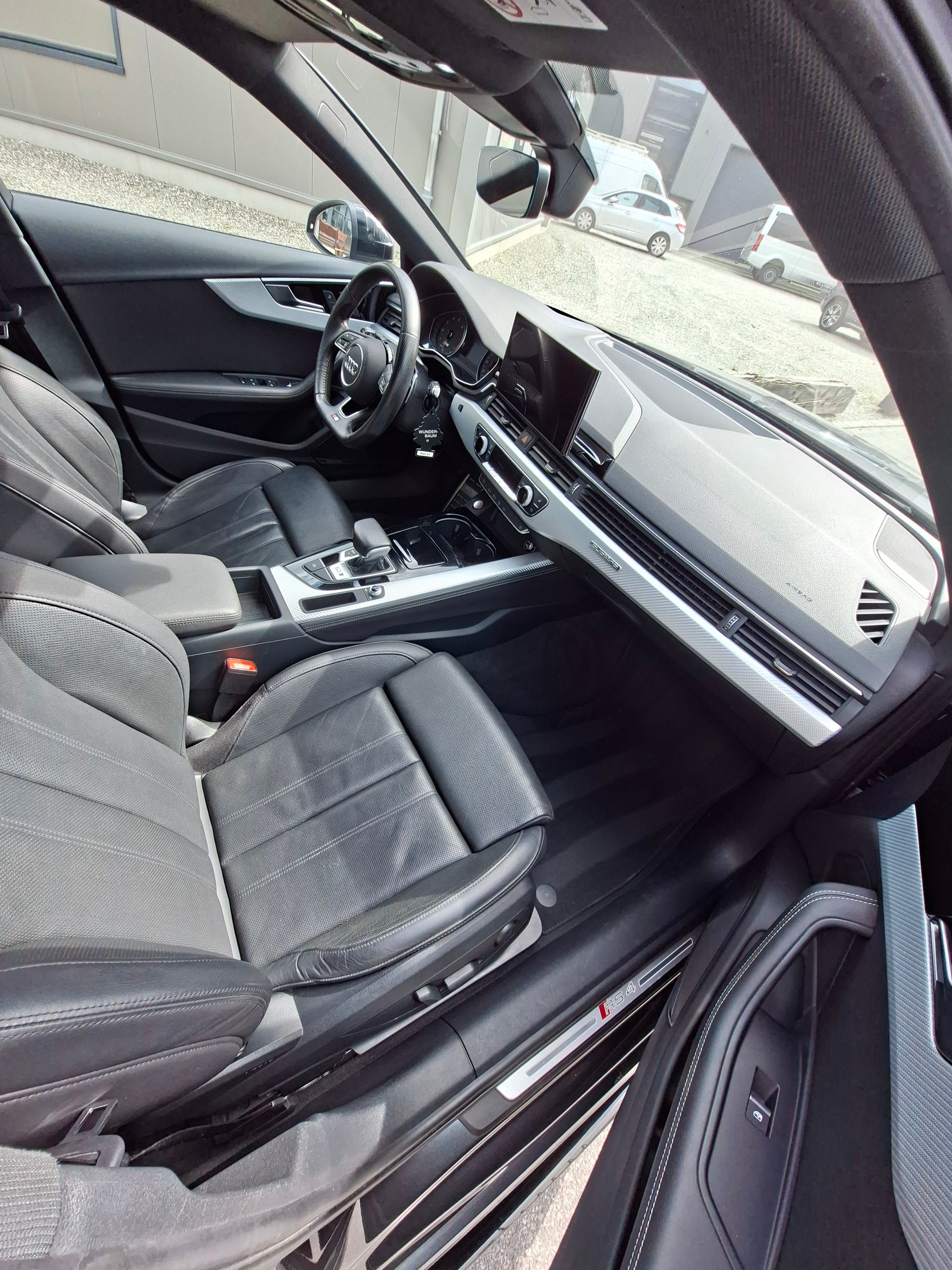 AUDI RS4 Avant 2.9 TFSI quattro tiptronic-image-13