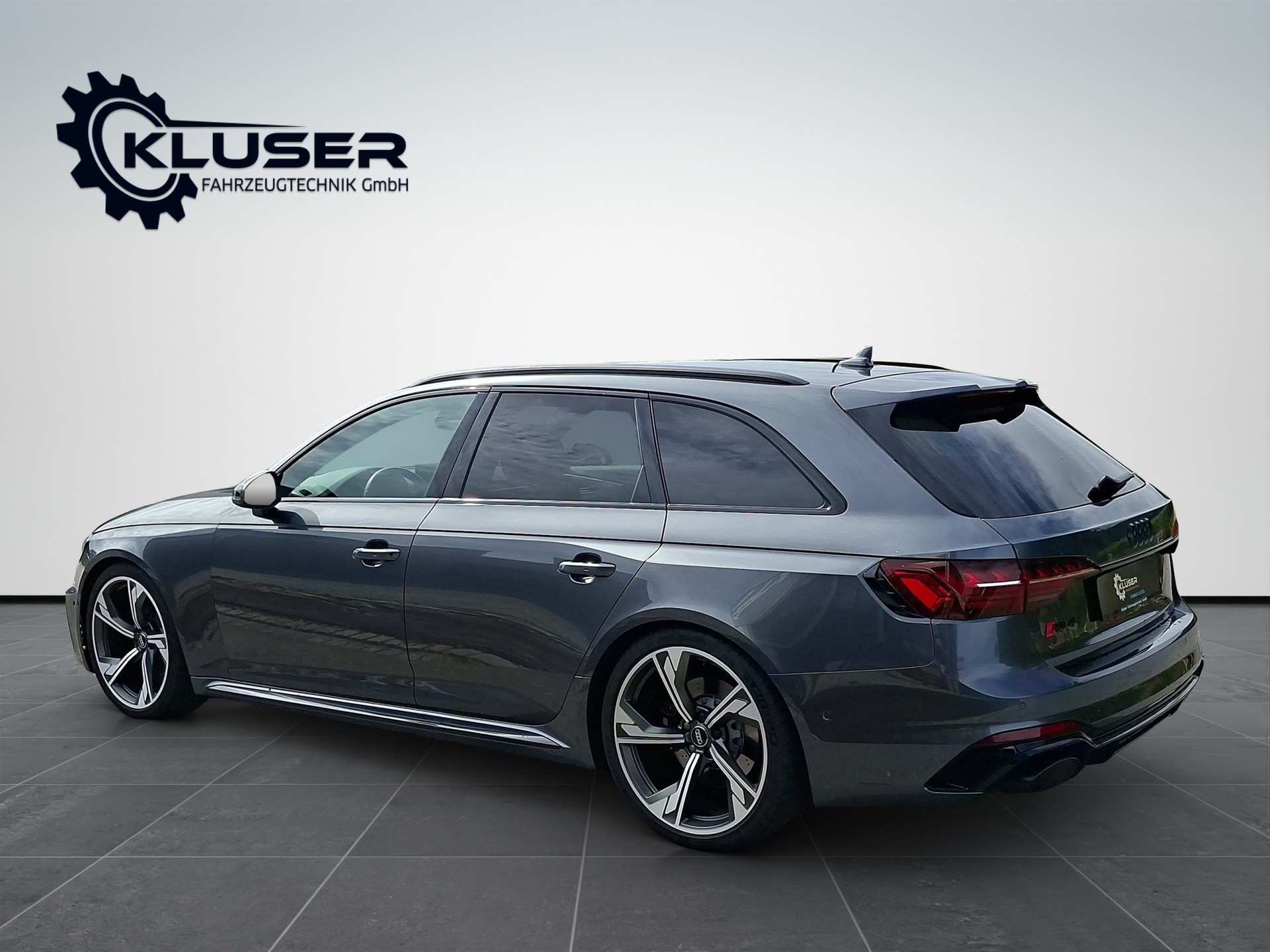 AUDI RS4 Avant 2.9 TFSI quattro tiptronic-image-3