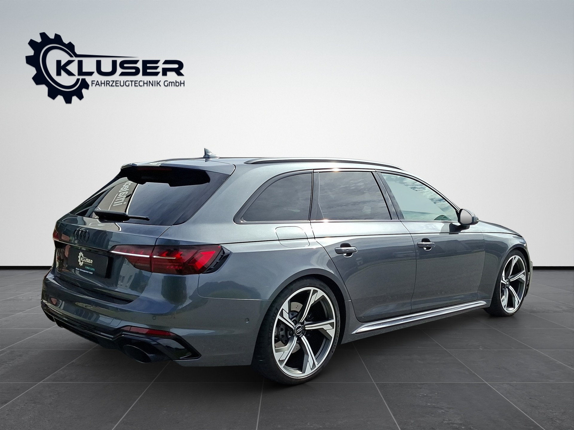AUDI RS4 Avant 2.9 TFSI quattro tiptronic-image-5