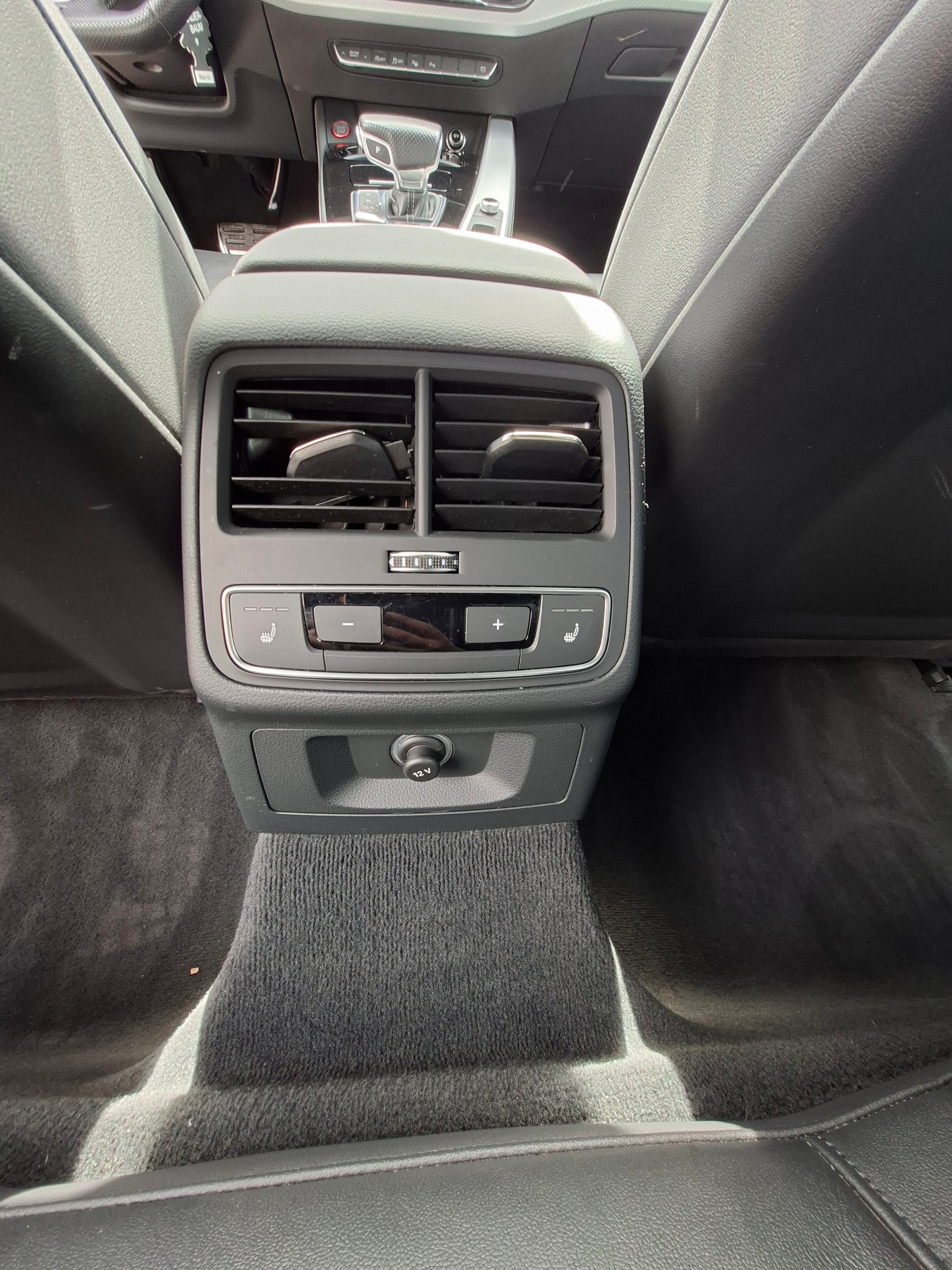 AUDI RS4 Avant 2.9 TFSI quattro tiptronic-image-15