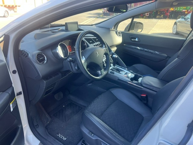 PEUGEOT 3008 1.6 16V T Allure Tiptronic-image-3