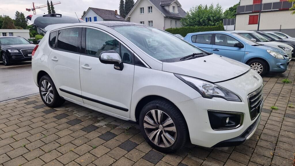 PEUGEOT 3008 1.6 16V T Allure Tiptronic