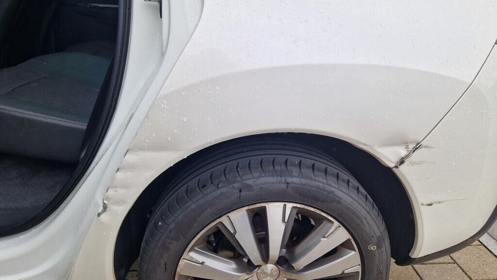 PEUGEOT 3008 1.6 16V T Allure Tiptronic-image-10