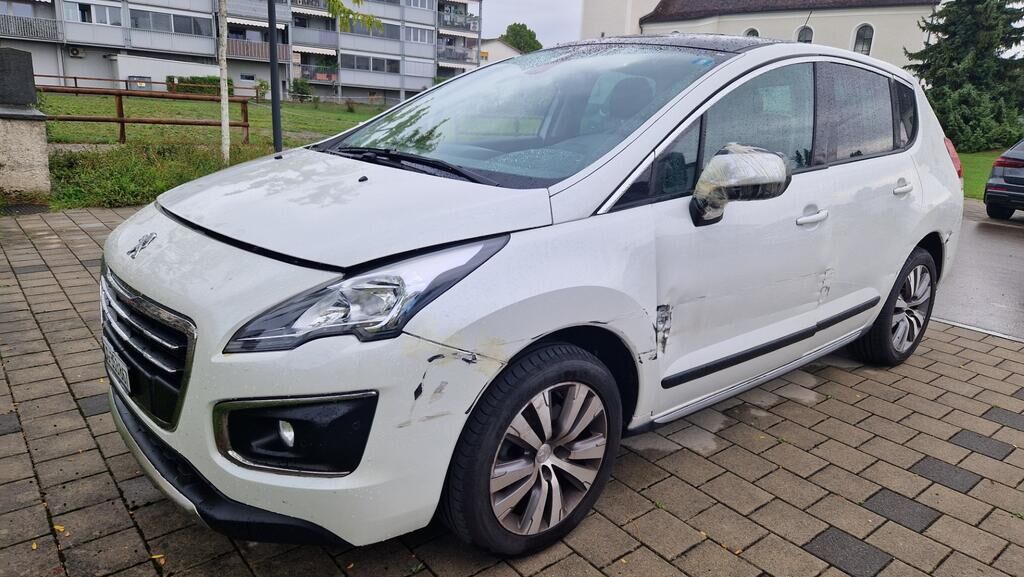 PEUGEOT 3008 1.6 16V T Allure Tiptronic-image-4