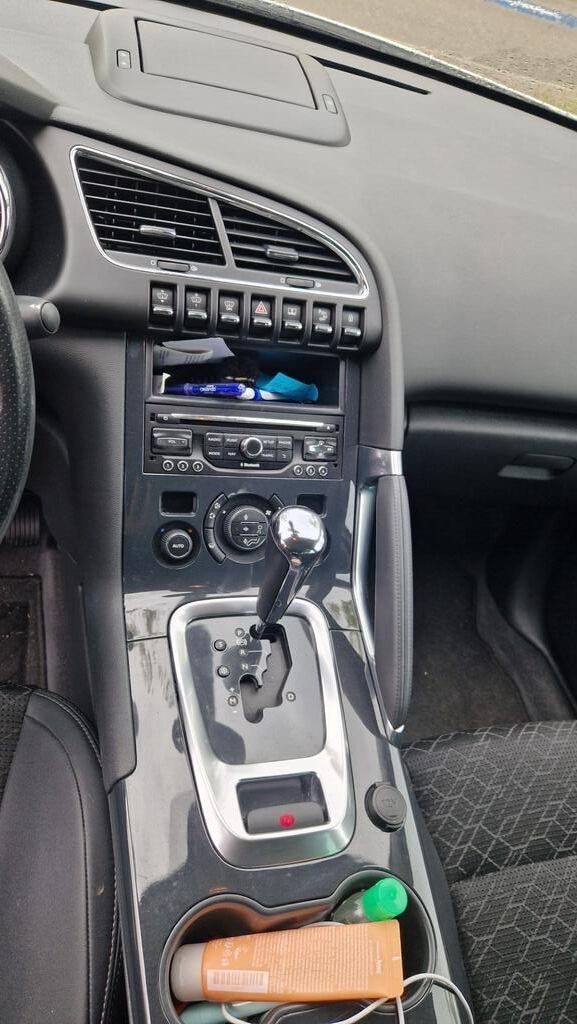 PEUGEOT 3008 1.6 16V T Allure Tiptronic-image-1