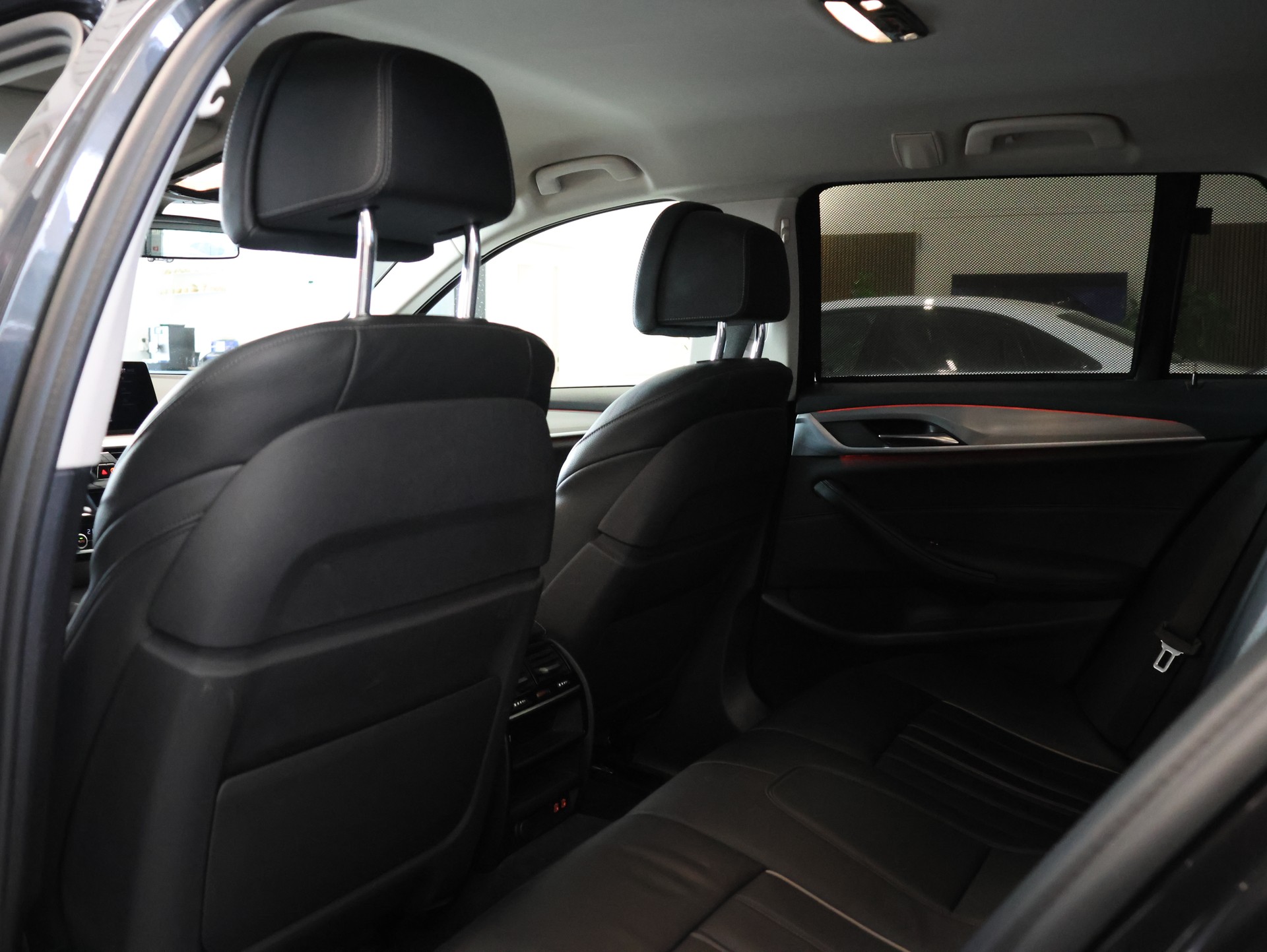 BMW 520d xDrive Touring Sport Line Steptronic-image-31