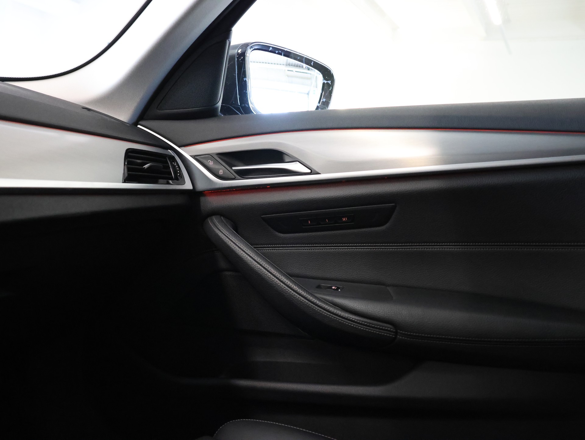BMW 520d xDrive Touring Sport Line Steptronic-image-27