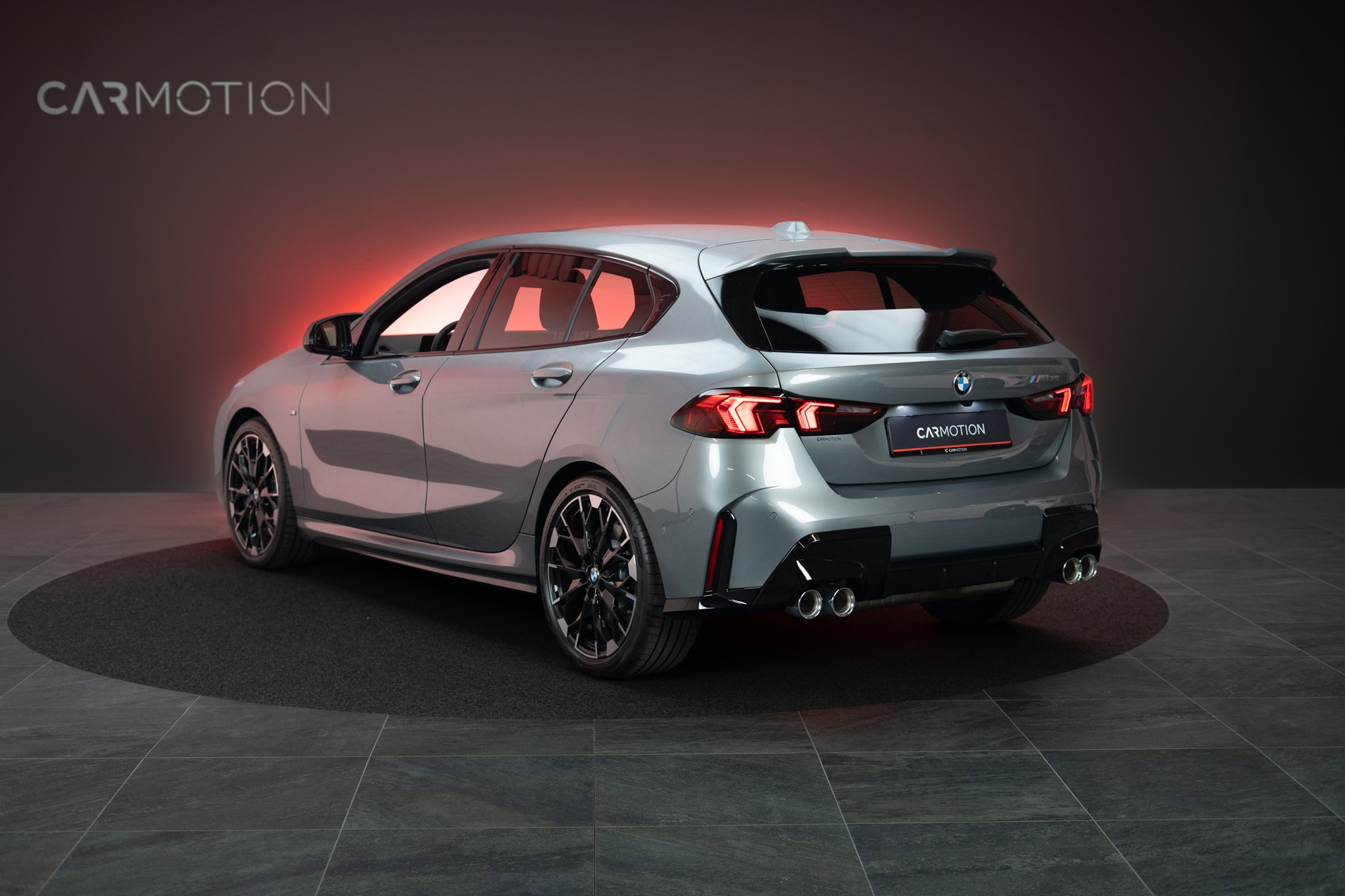 BMW M135i xDrive / Rückfahrkamera / Harman-Kardon-image-6