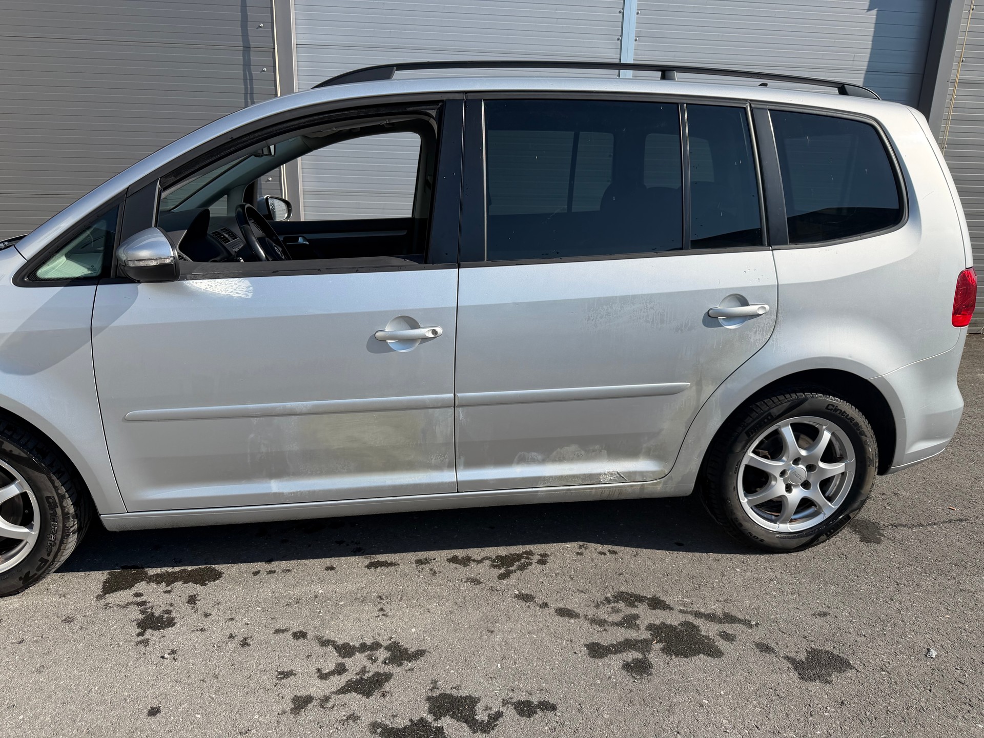 VW Touran 1.6 TDI Trendline DSG-image-4