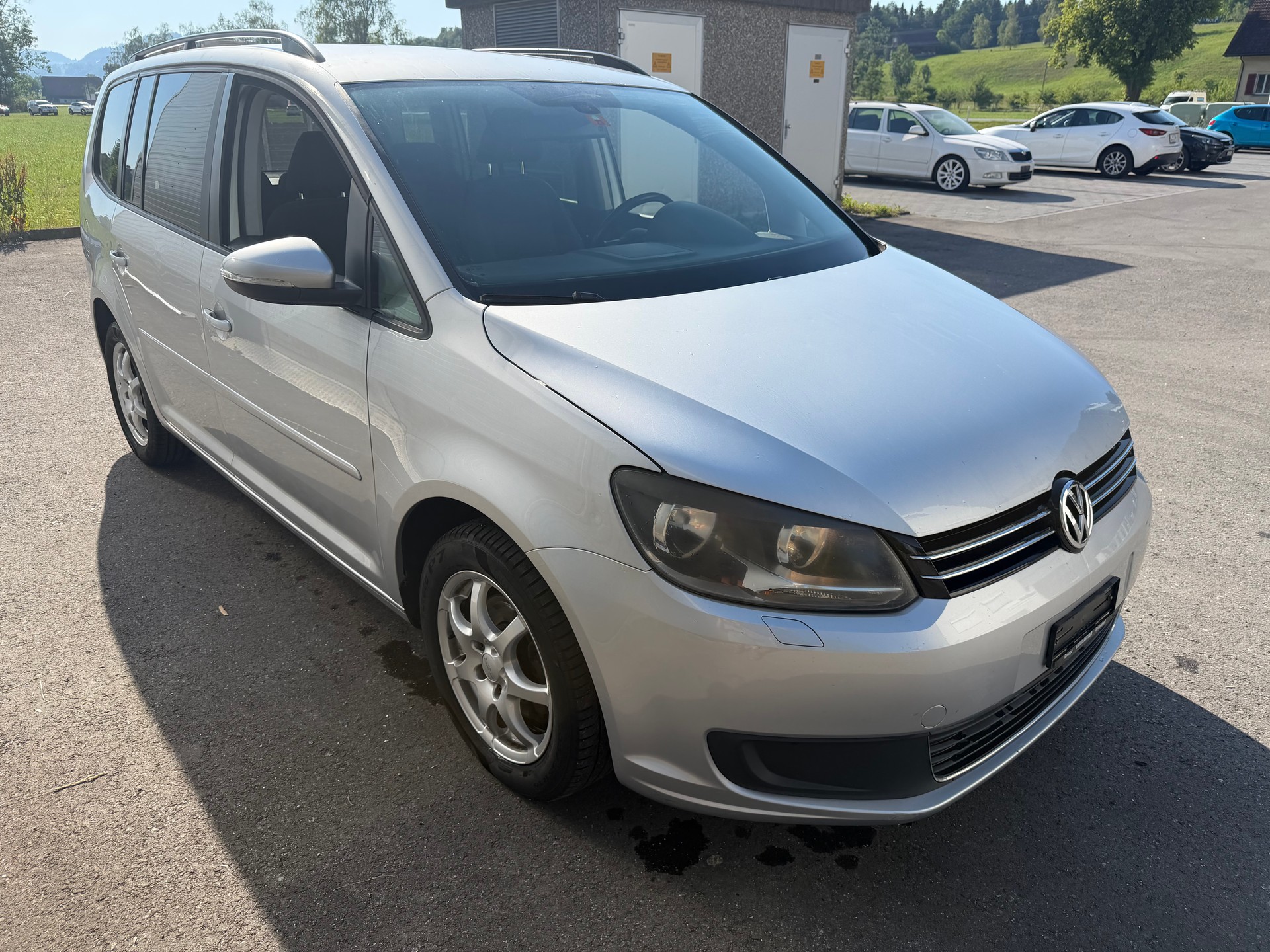 VW Touran 1.6 TDI Trendline DSG-image-1