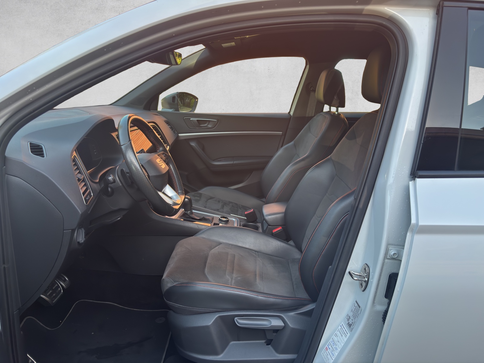 SEAT Ateca 2.0 TSI Hola FR 4Drive DSG-image-8