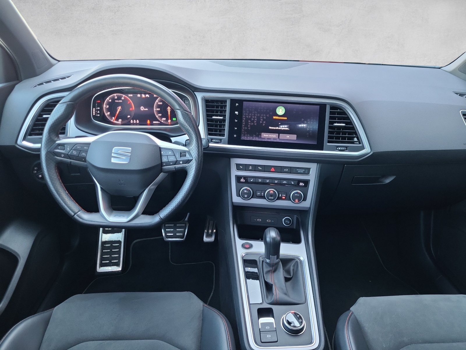 SEAT Ateca 2.0 TSI Hola FR 4Drive DSG-image-12