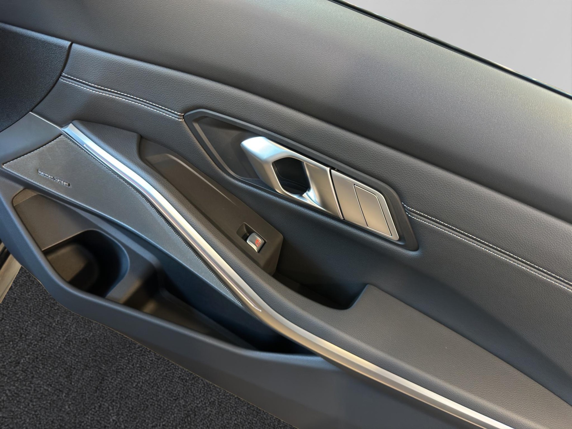 BMW 3er Reihe G21 Touring M340i xDrive 'Black Package'-image-18