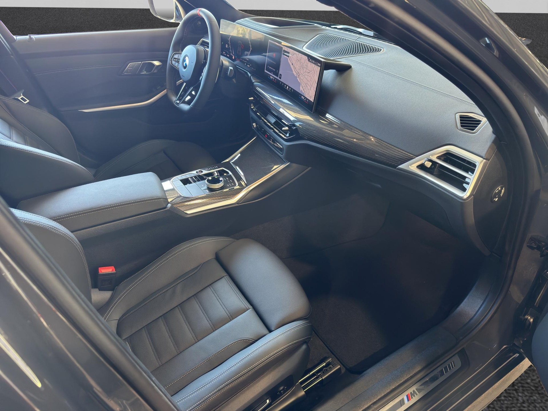 BMW 3er Reihe G21 Touring M340i xDrive 'Black Package'-image-17