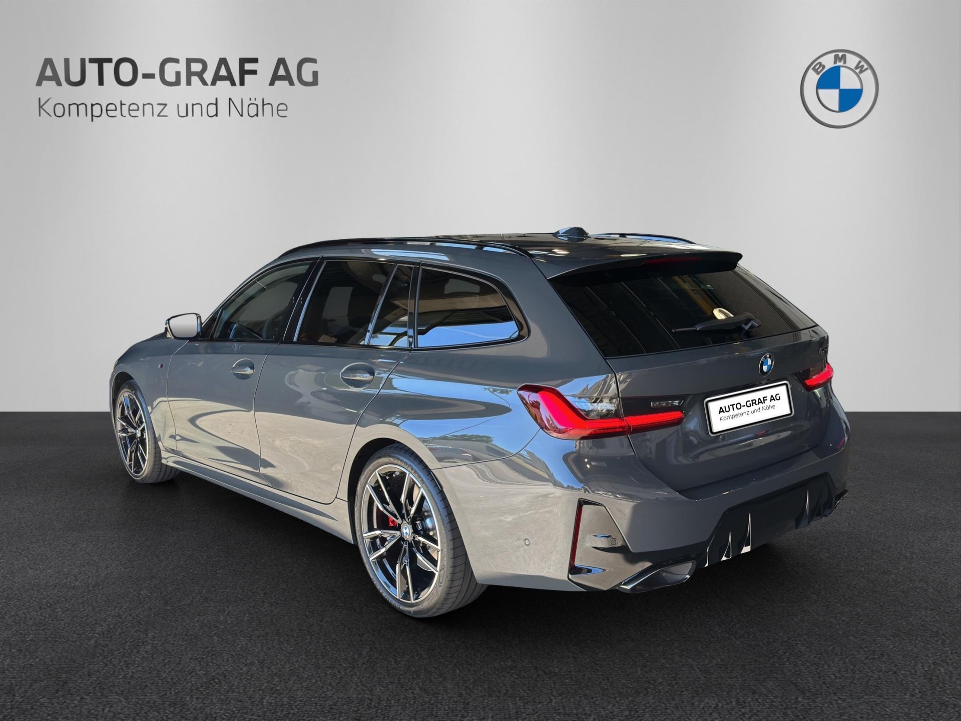 BMW 3er Reihe G21 Touring M340i xDrive 'Black Package'-showroom-element-2