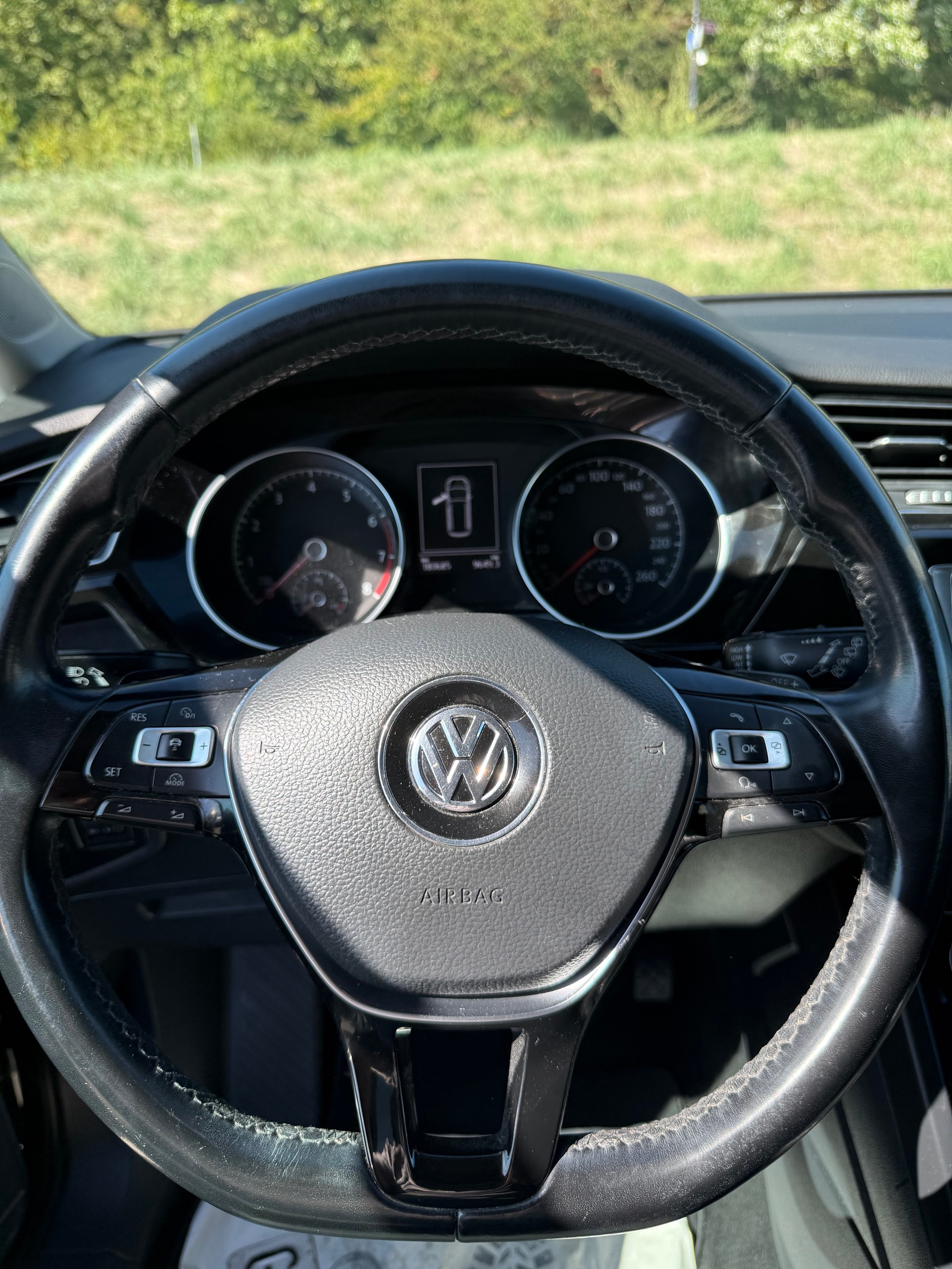 VW Touran 1.4 TSI BlueMotion Technology Trendline DSG-image-13