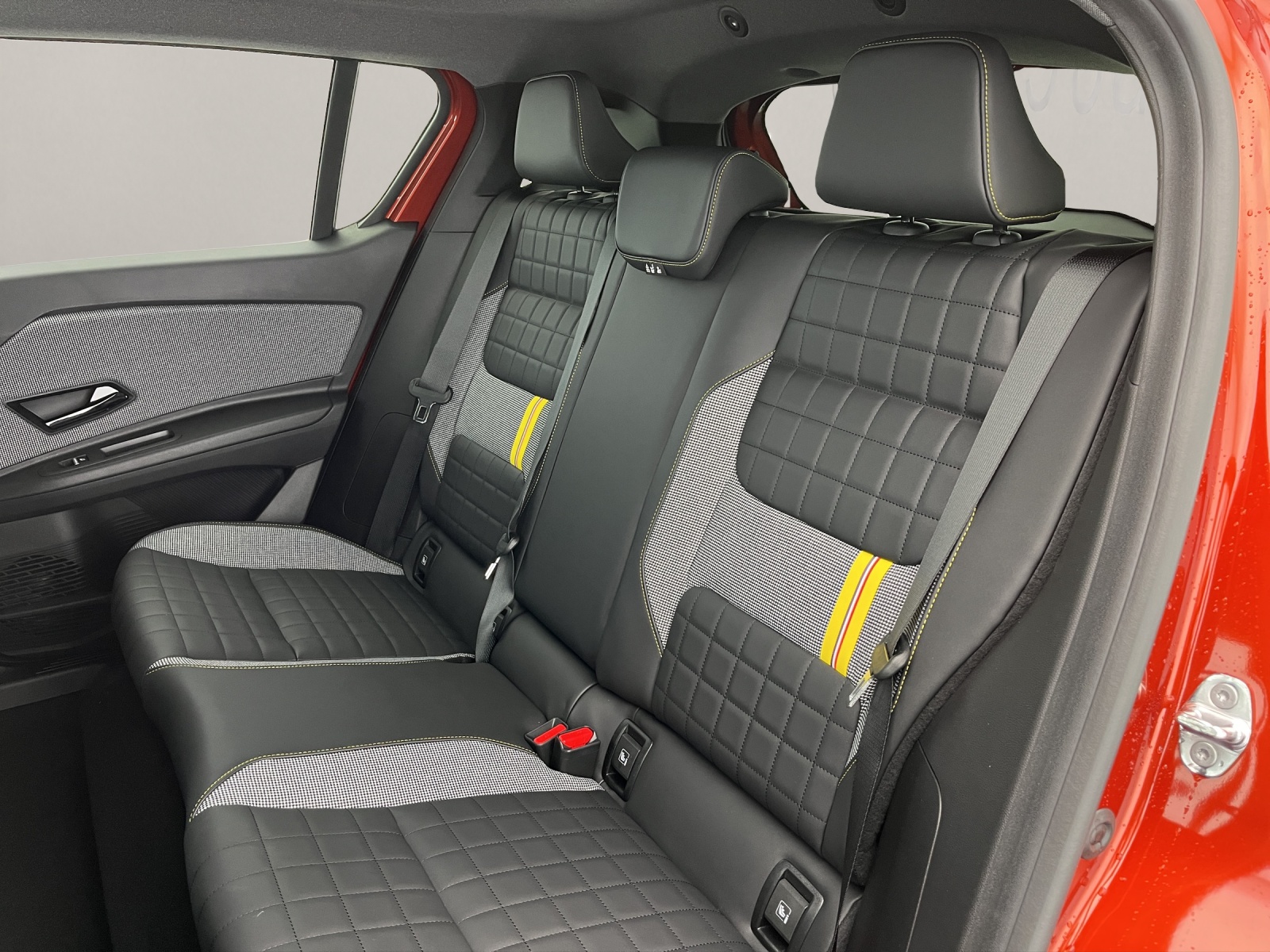 RENAULT R4 E-Tech Comfort Range plein sud iconic-image-16