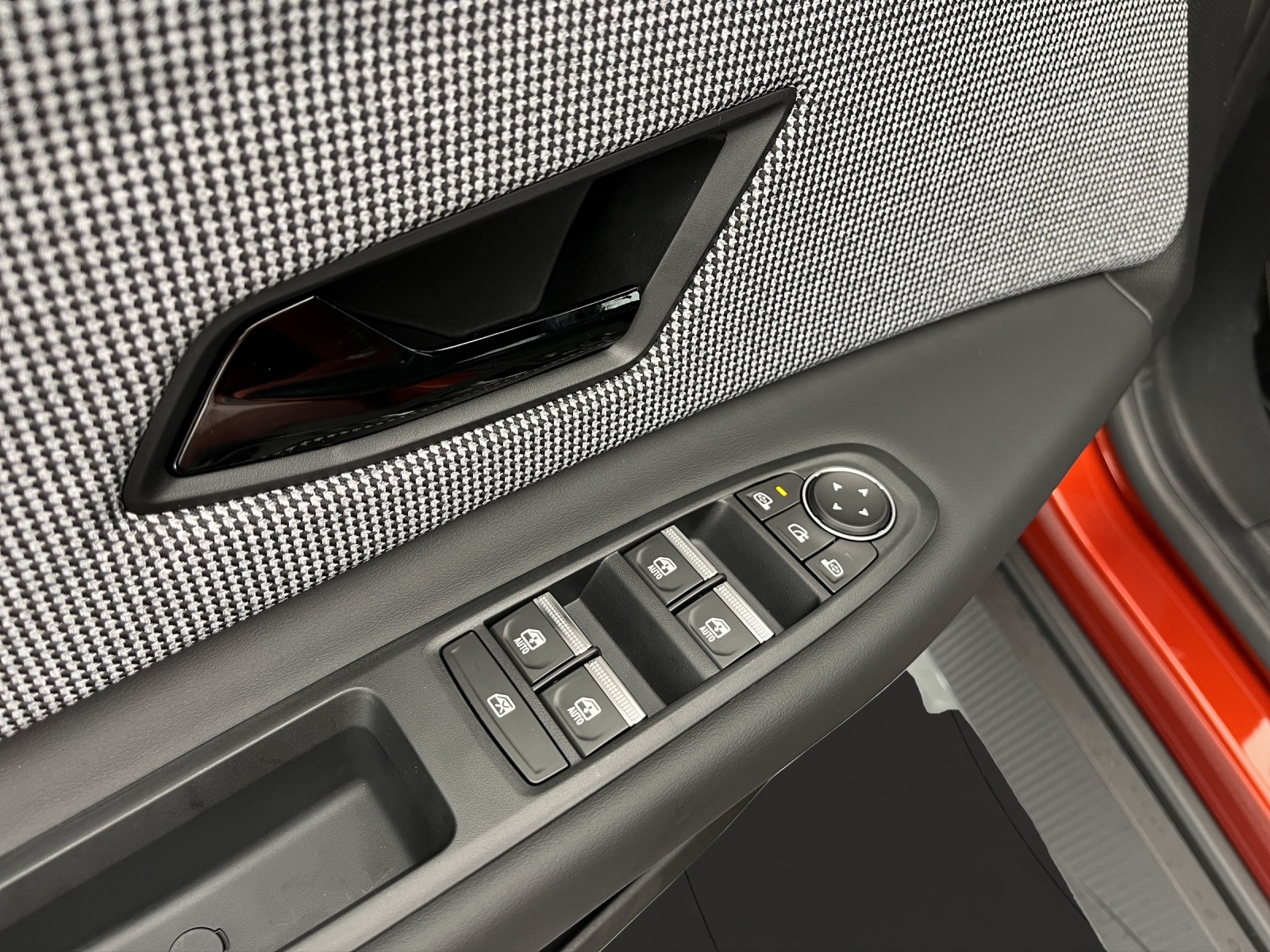 RENAULT R4 E-Tech Comfort Range plein sud iconic-image-12