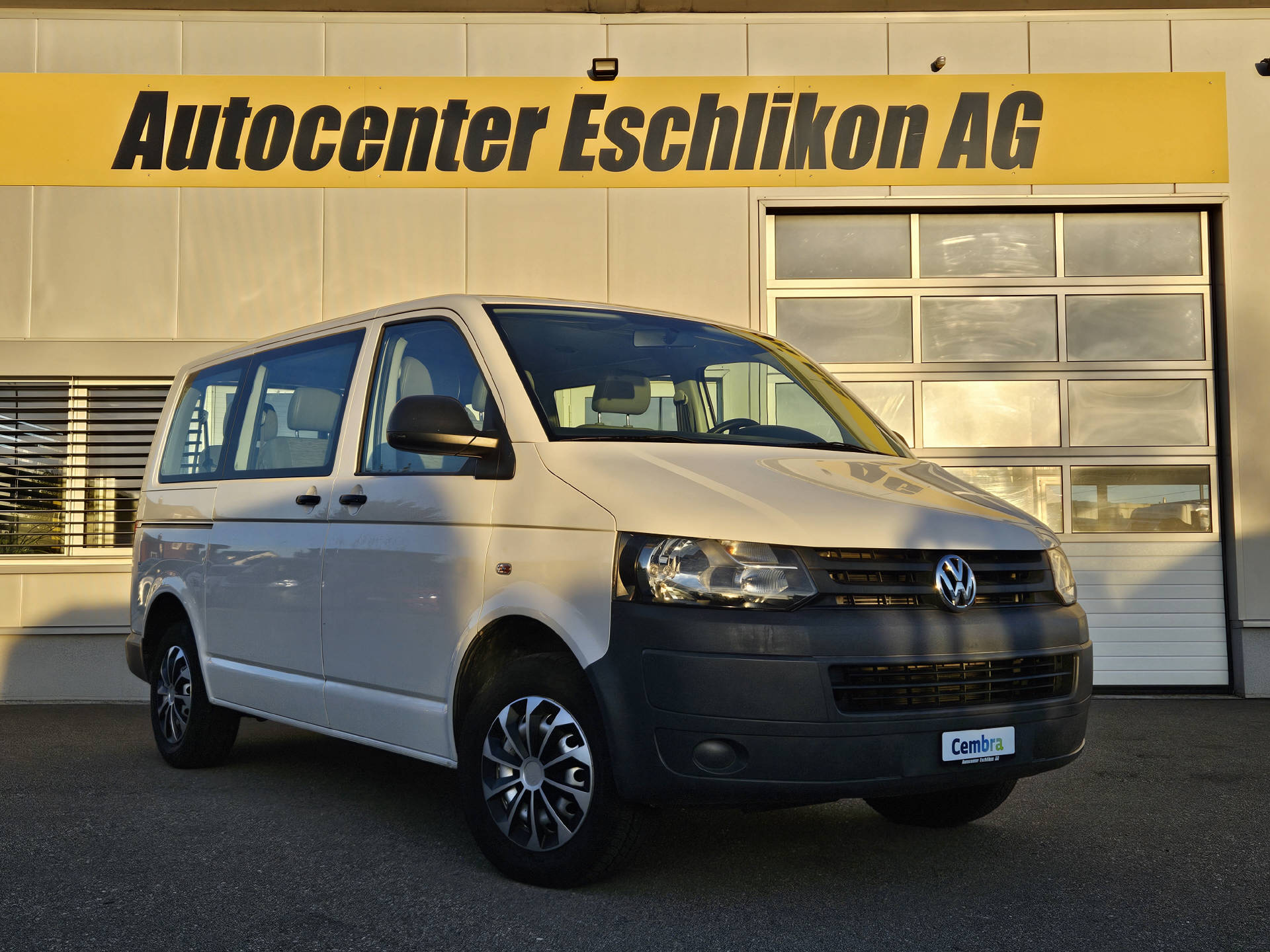 VW T5 Kombi 3000 2.0 TDI 140 DSG* Klima * 9-Pätzer * Frisch ab MFK *-image-1