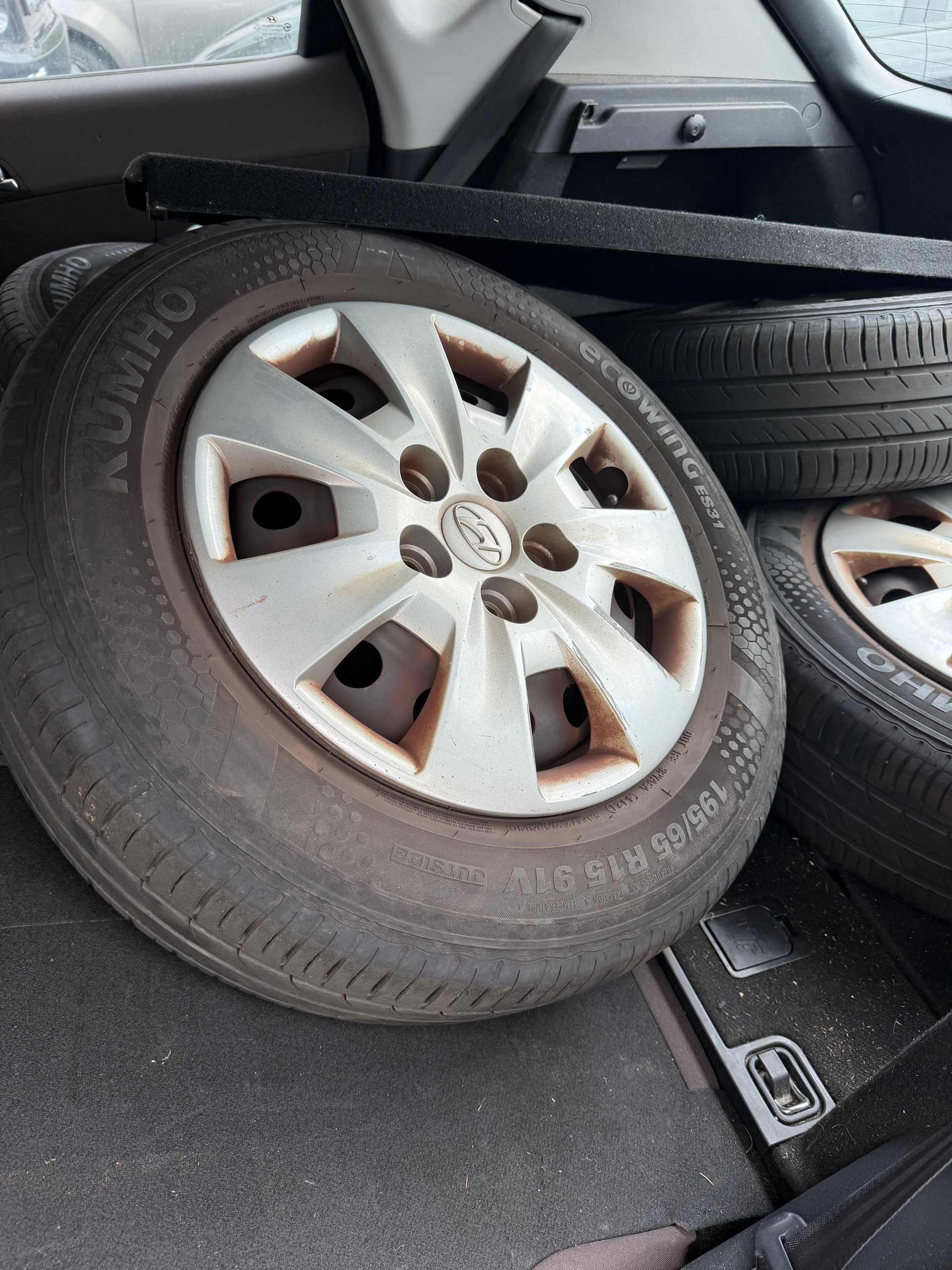 HYUNDAI i30 1.6 CRDi Style-image-9
