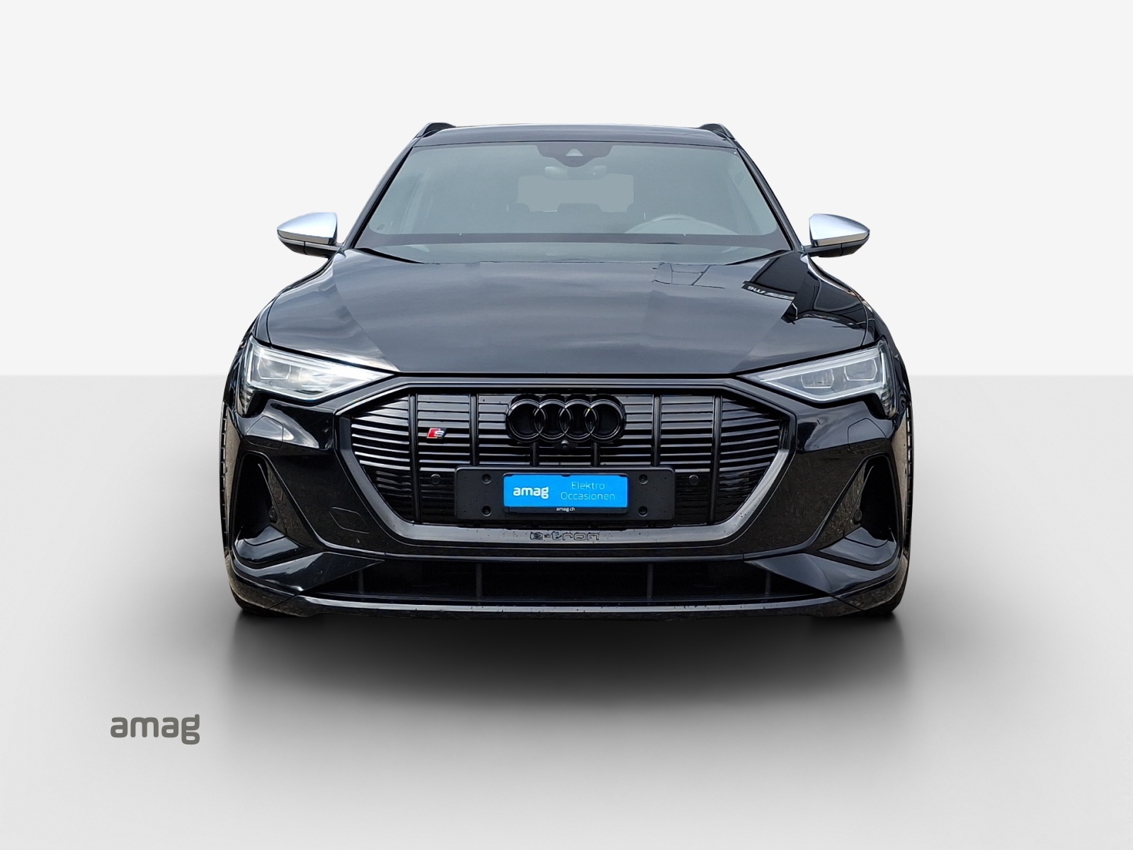 AUDI e-tron S quattro-image-6