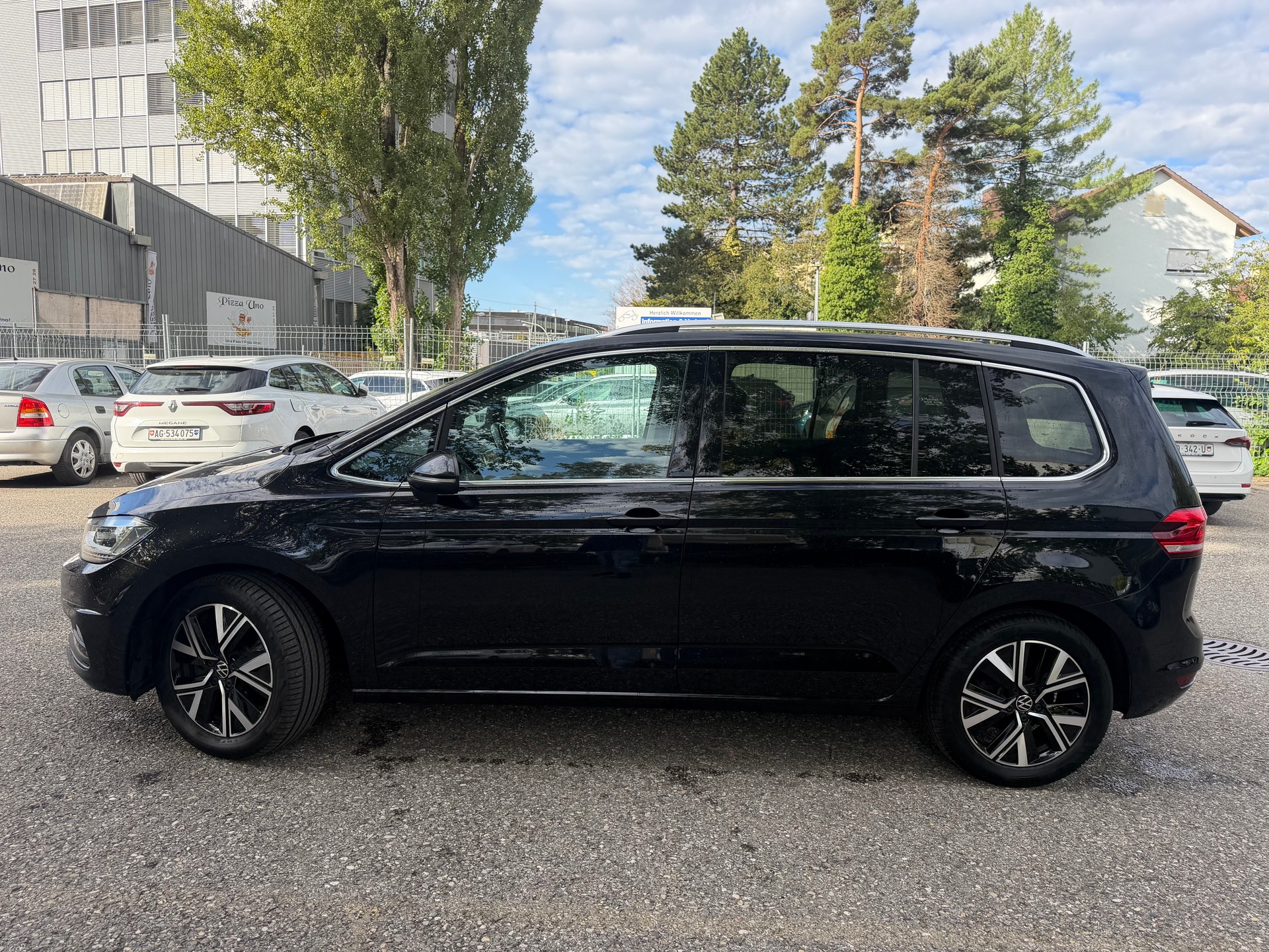 VW Touran 2.0 TDI BlueMotion Technology Highline DSG * 07x Plätze * Gr. Navi * LED * Klima-auto * PDC V&H- RF-Kamera * Ab MFK-image-11