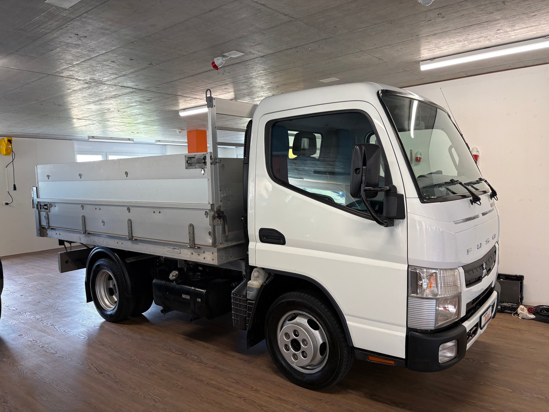 MITSUBISHI FUSO Canter 3S13 Duonic-image-1