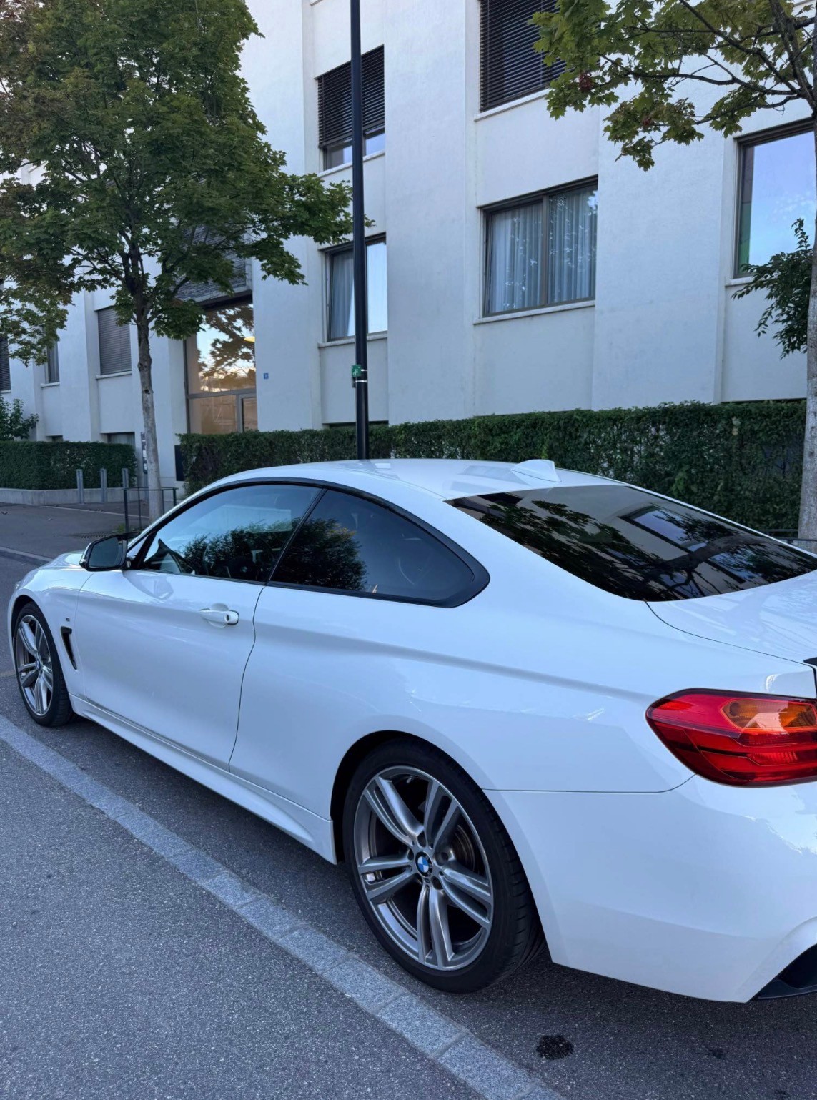 BMW 420i Coupé Sport Line Steptronic-image-2