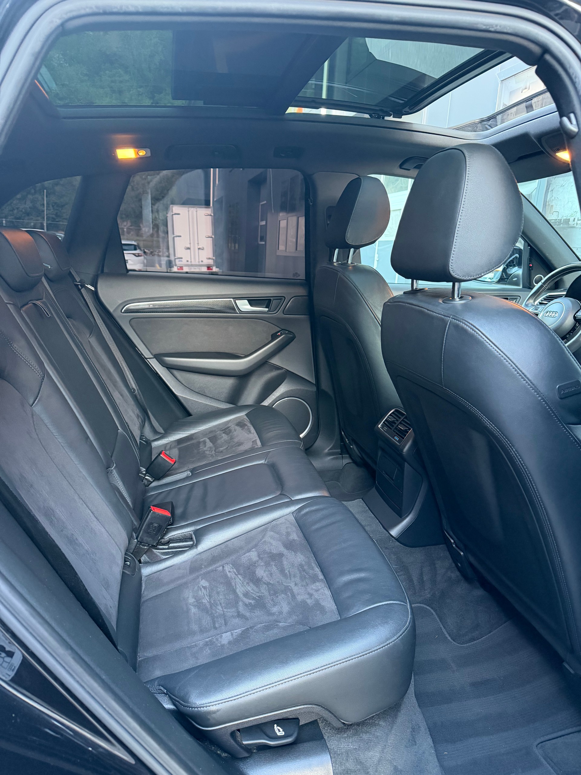 AUDI SQ5 3.0 TDI quattro tiptronic-image-8
