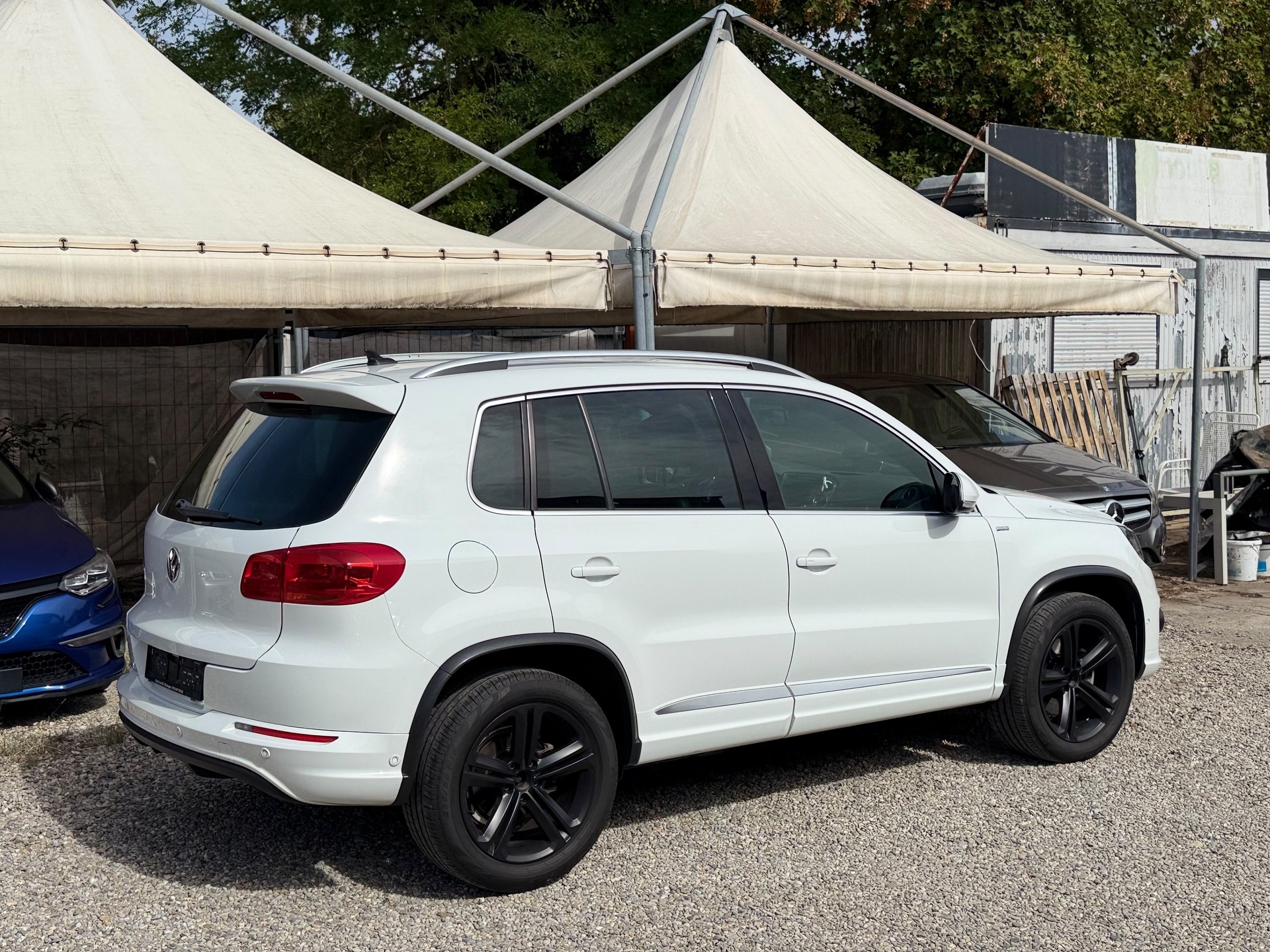 VW Tiguan 2.0 TSI R-Line Design 4Motion-image-5