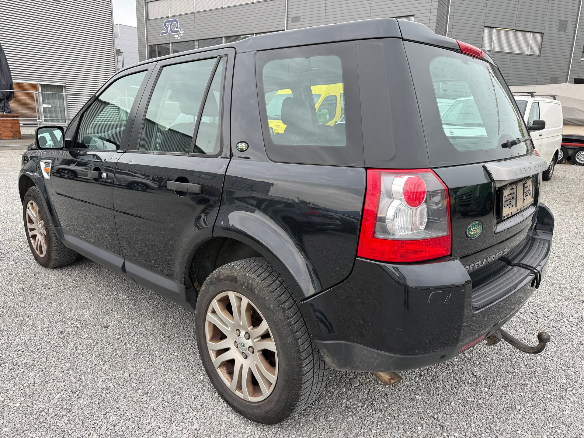 LAND ROVER Freelander 2.2 TD4 HSE-image-2