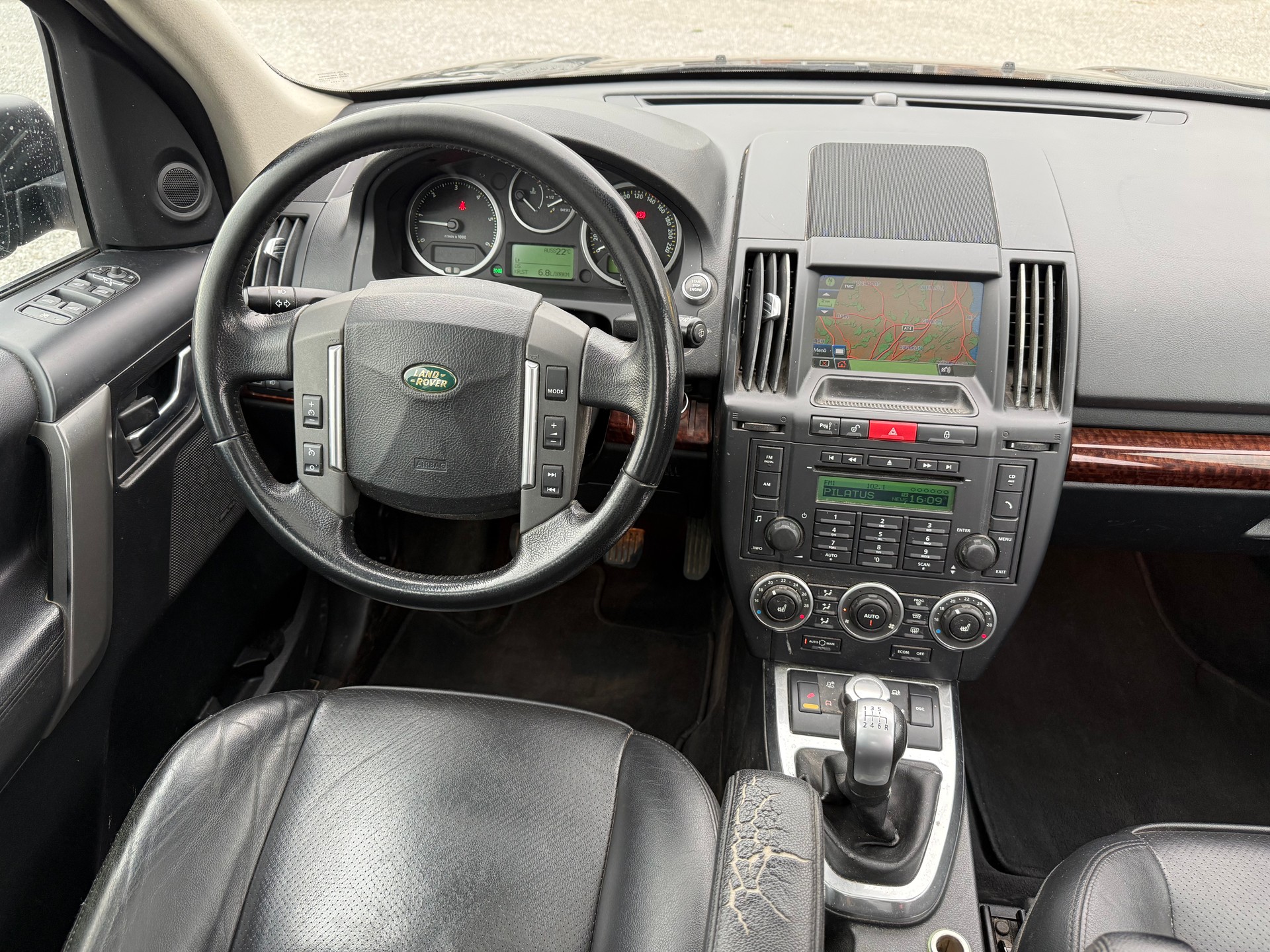 LAND ROVER Freelander 2.2 TD4 HSE-image-11