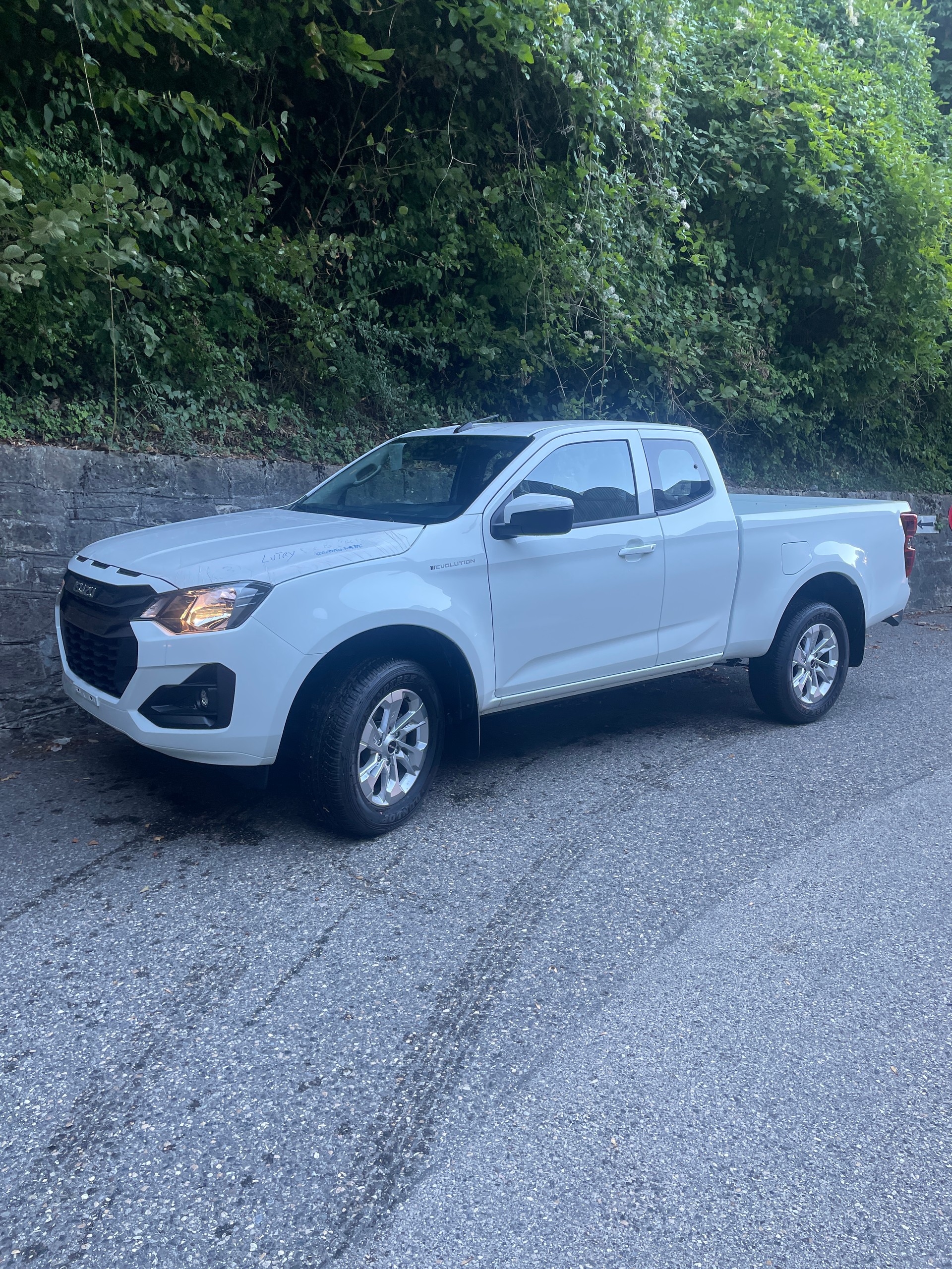 ISUZU SPACE 2,2 L 4X4 Evolution-image-1