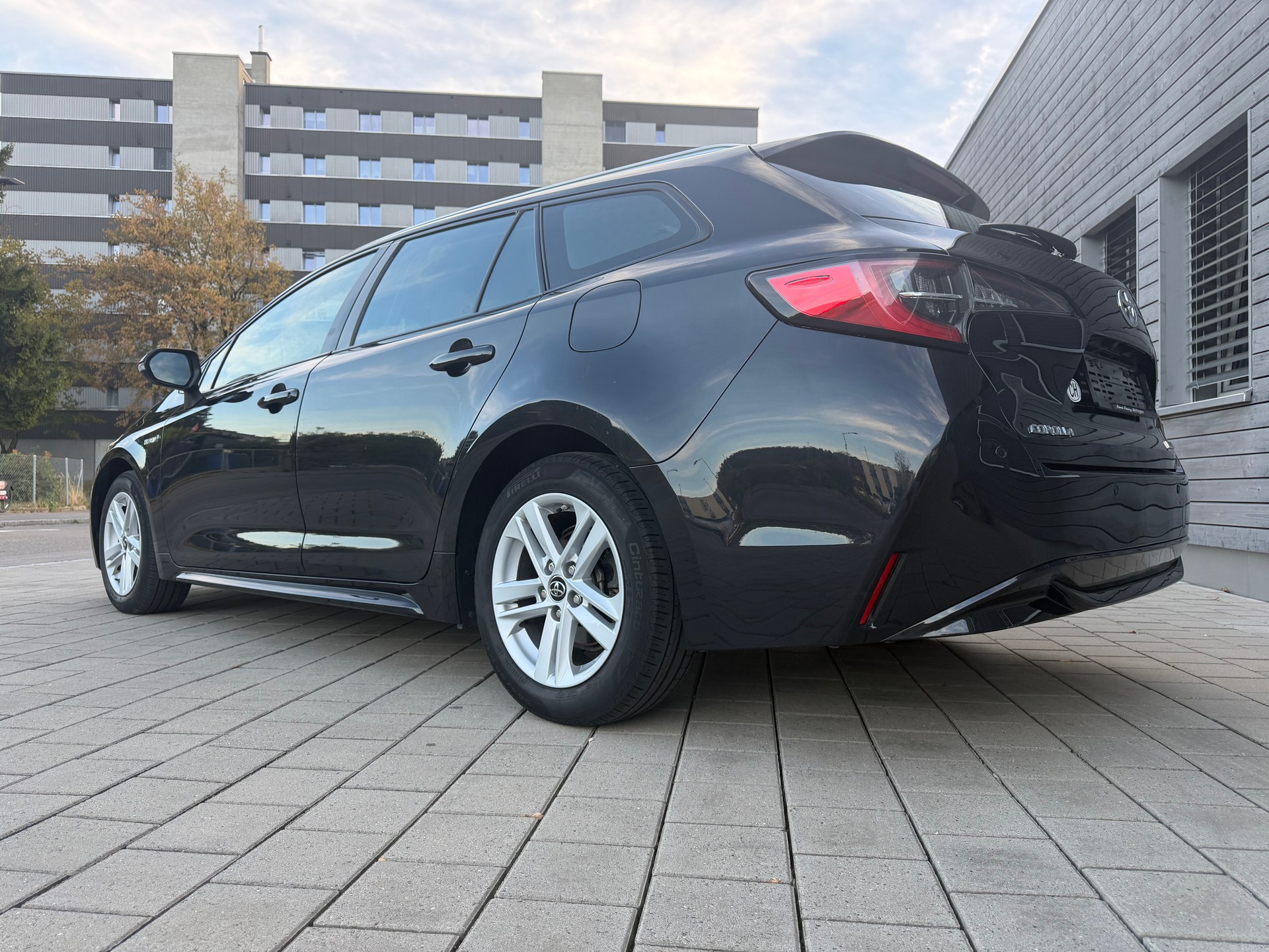 TOYOTA Corolla 2.0 HSD Style e-CVT-image-6