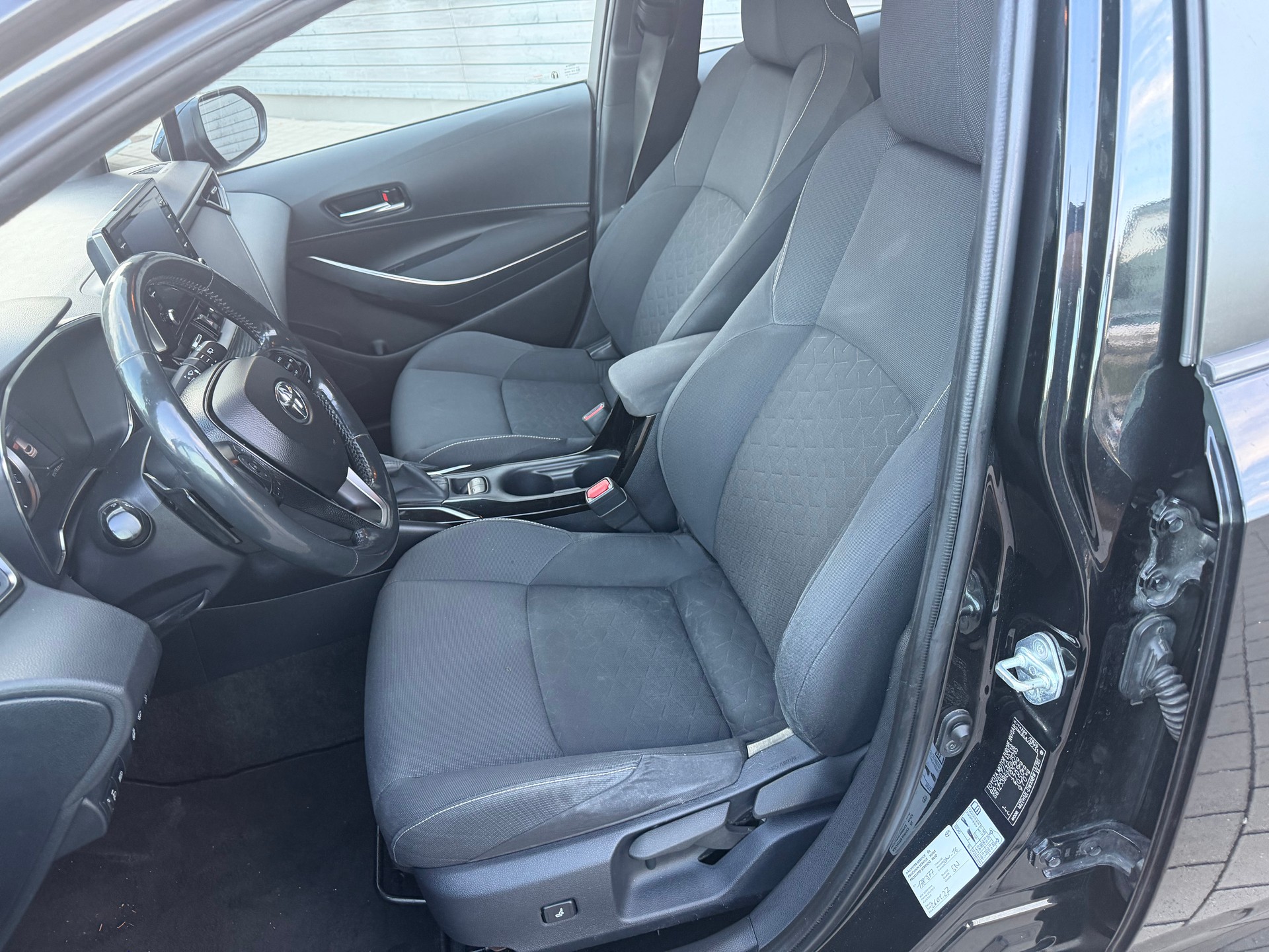 TOYOTA Corolla 2.0 HSD Style e-CVT-image-7