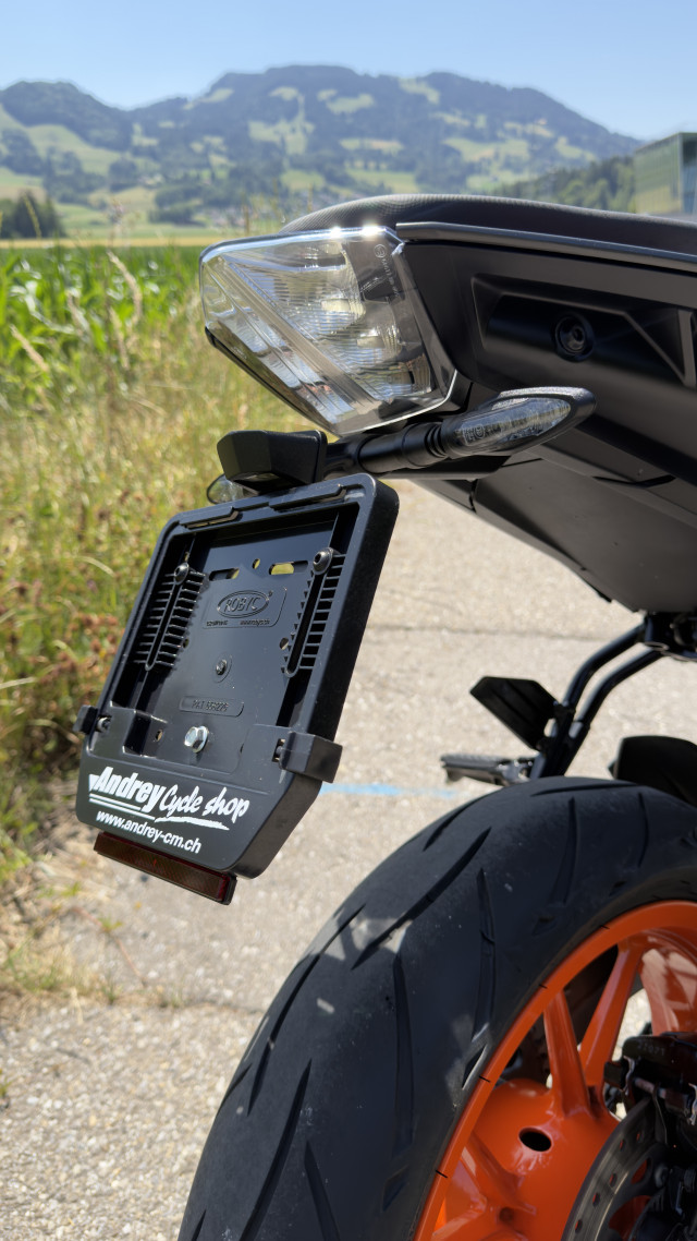 KTM 125 Duke-image-8