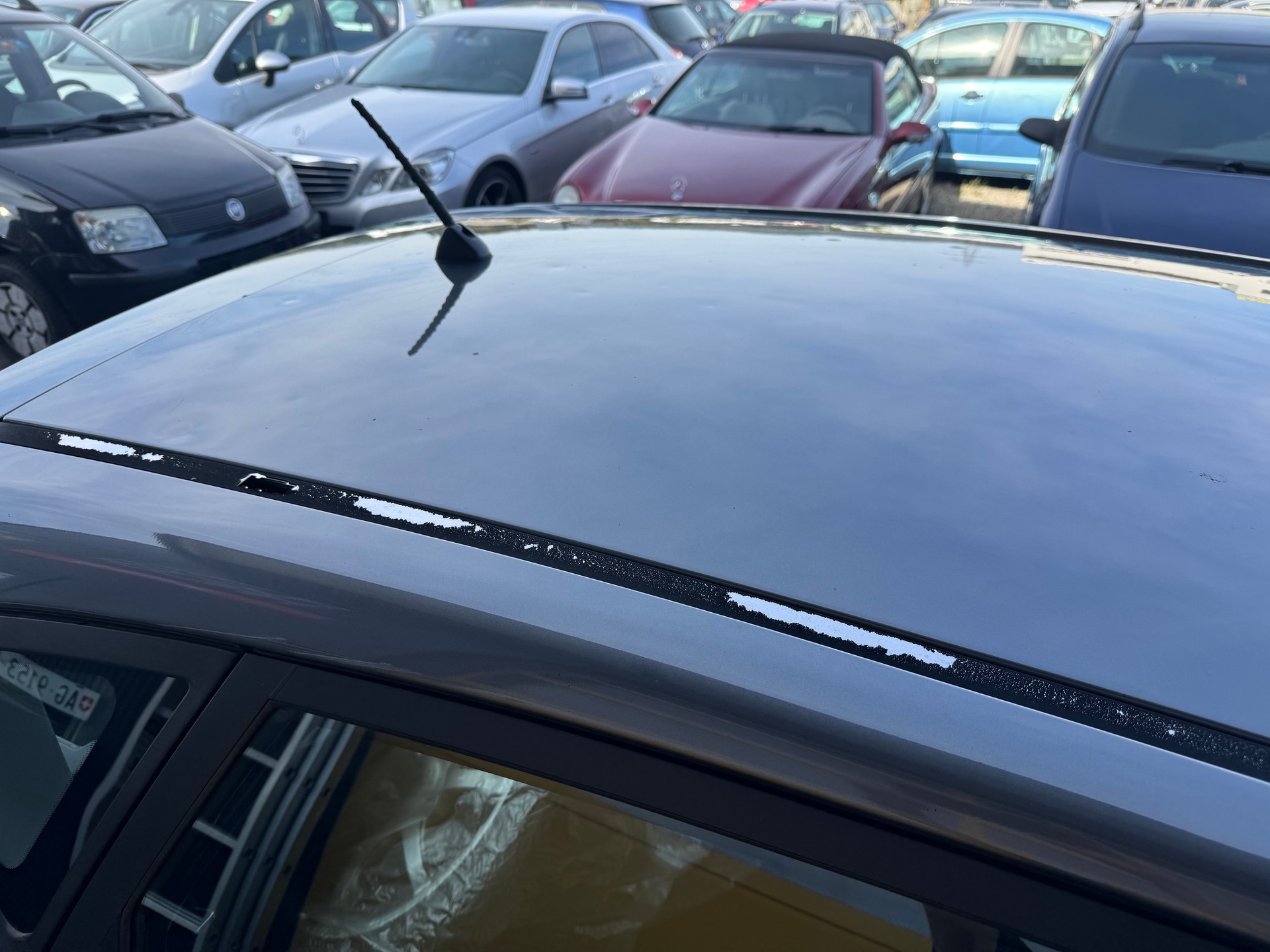 HYUNDAI i30 1.6 CRDi Swiss Plus Edition Automatic-image-11