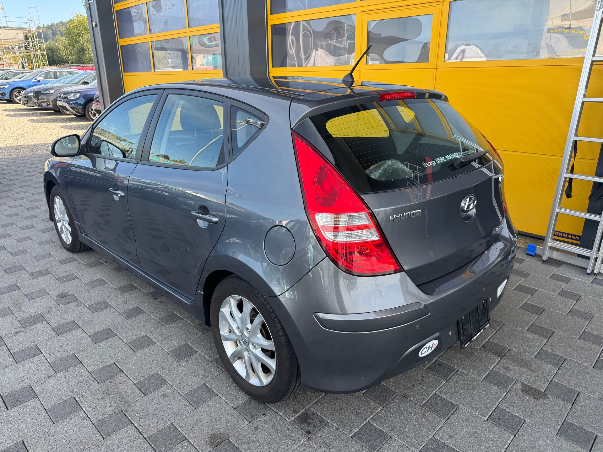 HYUNDAI i30 1.6 CRDi Swiss Plus Edition Automatic-image-7