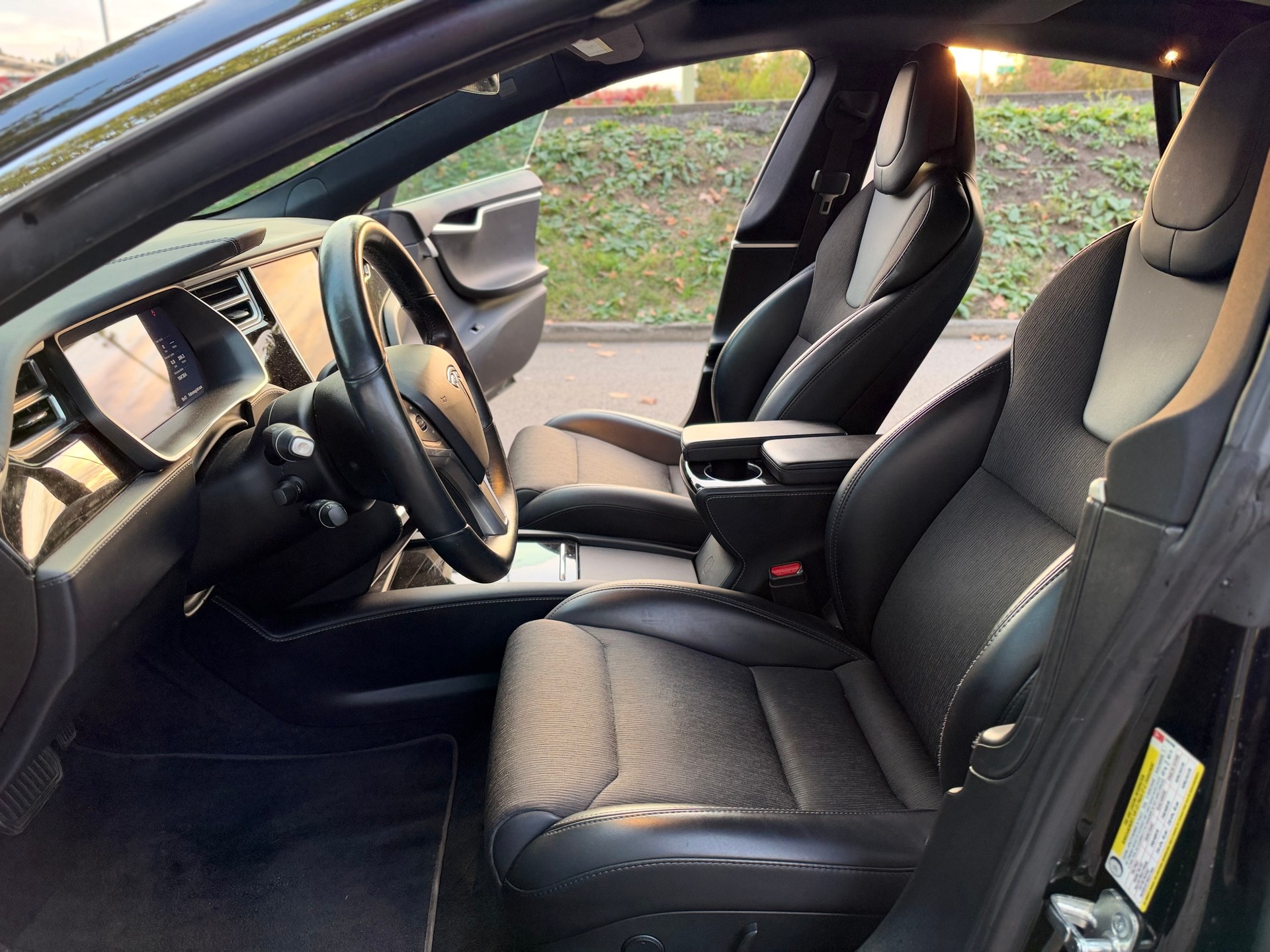 TESLA Model S 75 D FACELIFT-image-14