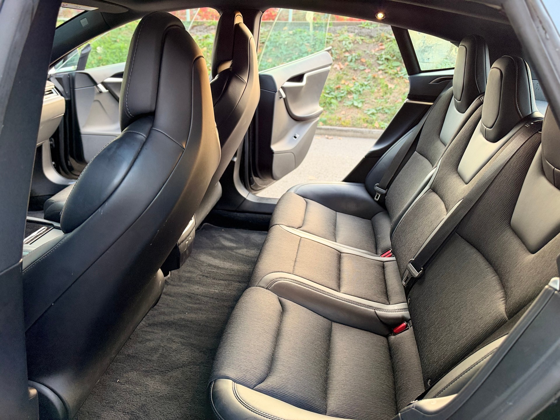 TESLA Model S 75 D FACELIFT-image-16