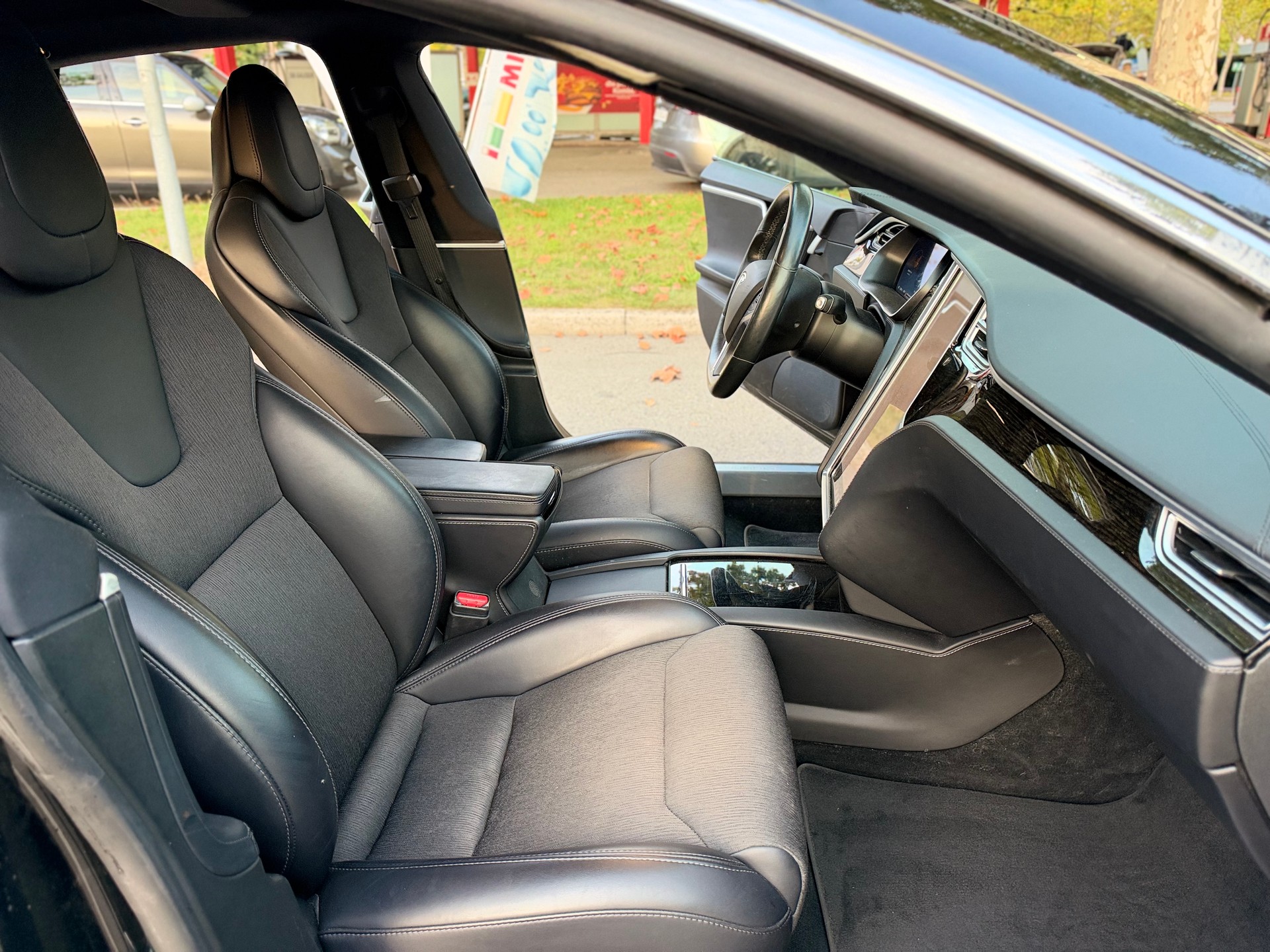 TESLA Model S 75 D FACELIFT-image-18