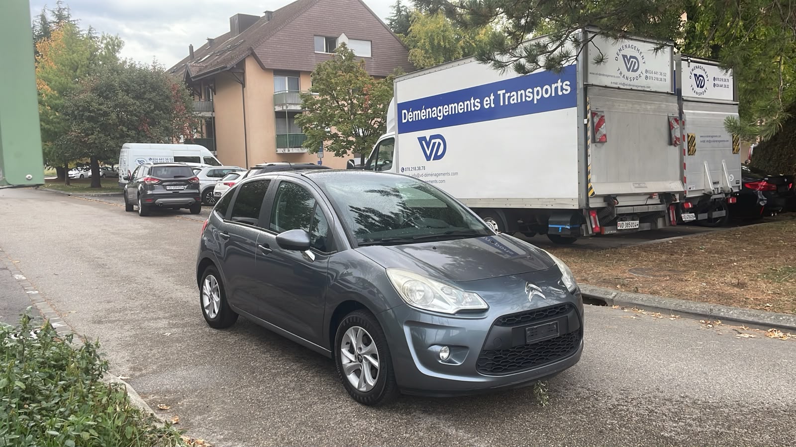 Car photo