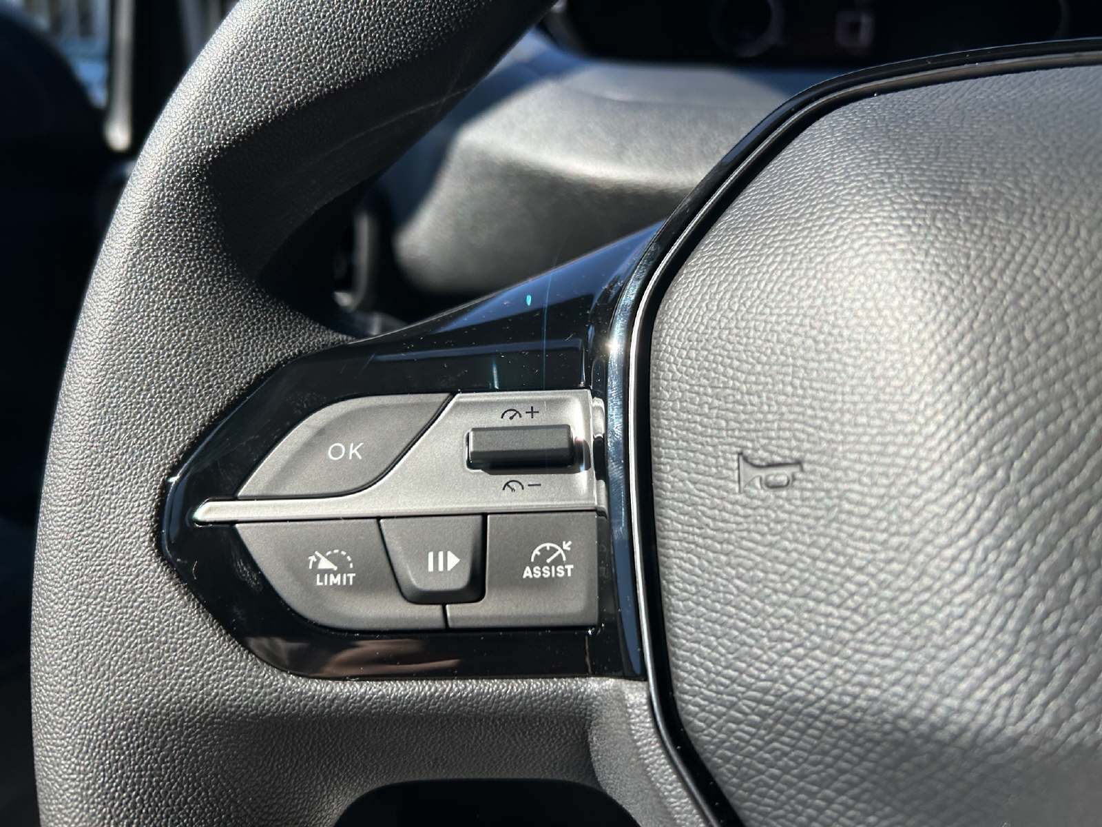 PEUGEOT e-Partner Kaw. 800 Standard 50 kWh-image-8