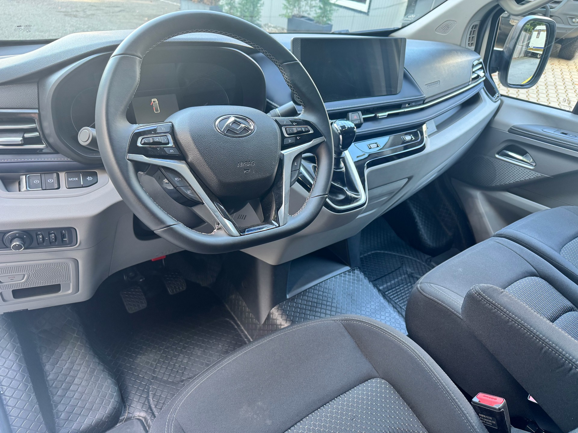MAXUS Deliver 7 2.0D L2-image-13