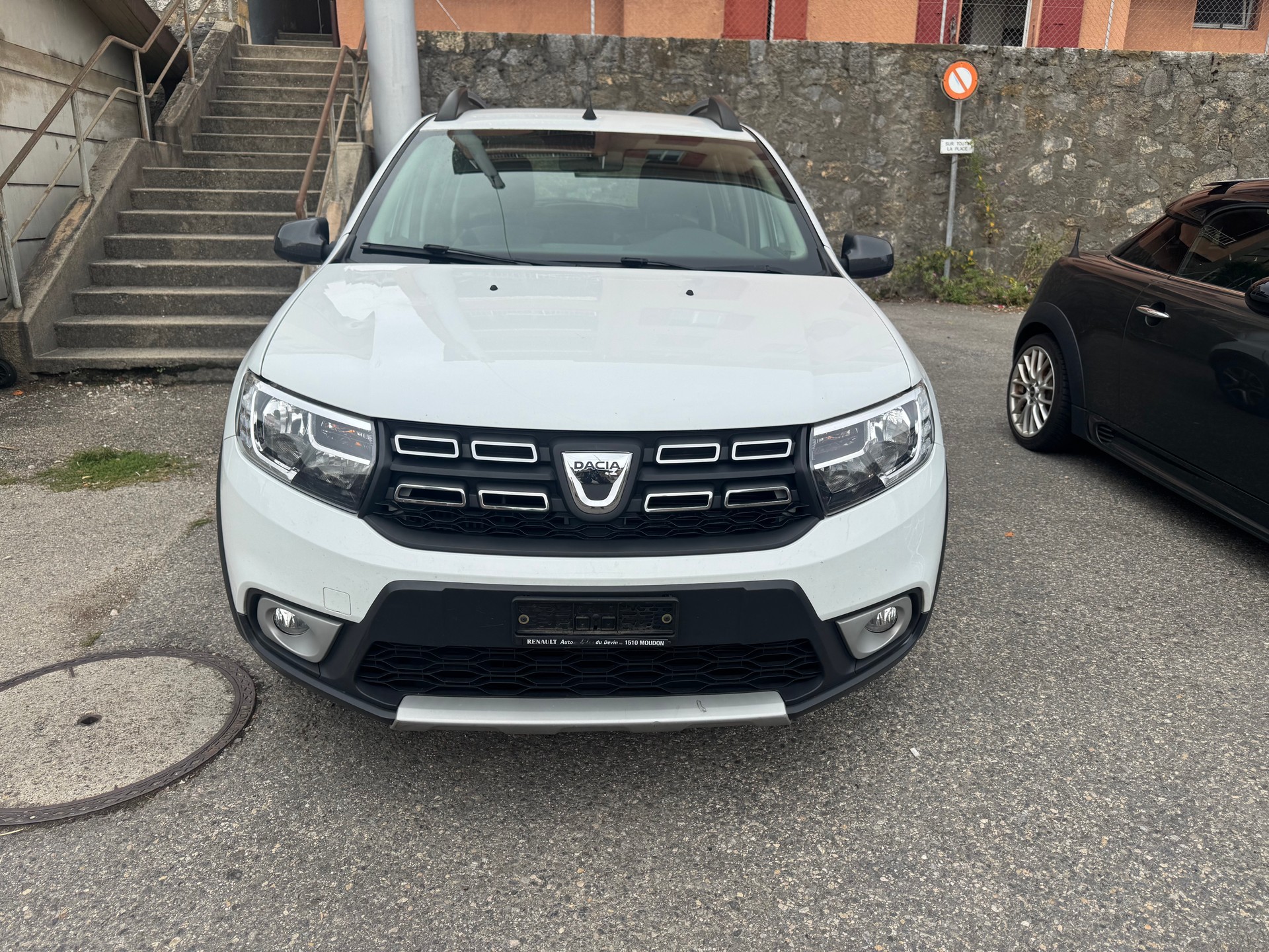 DACIA Sandero Tce 90 Stepway Lauréate Automatic-image-0