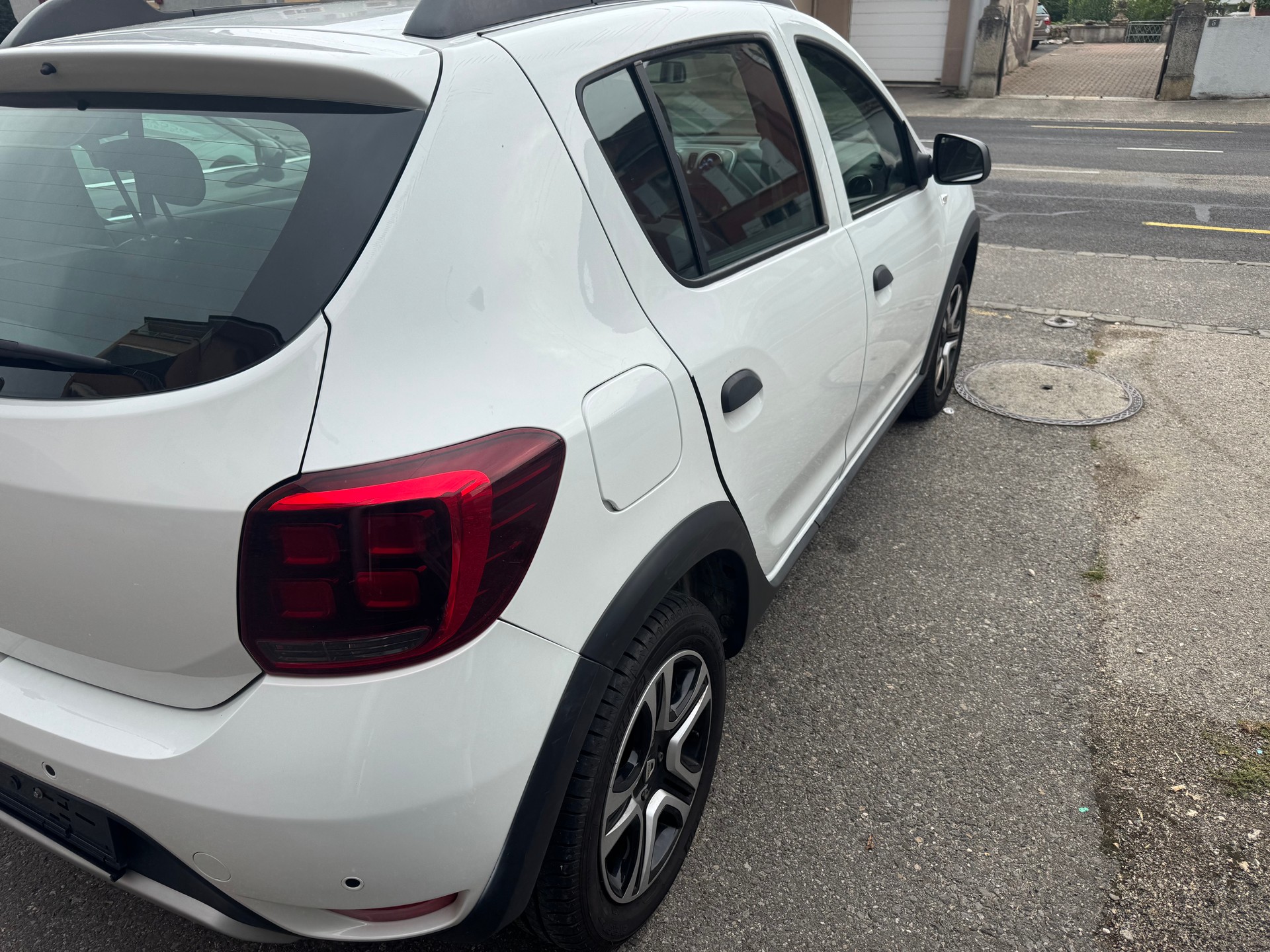 DACIA Sandero Tce 90 Stepway Lauréate Automatic-image-5