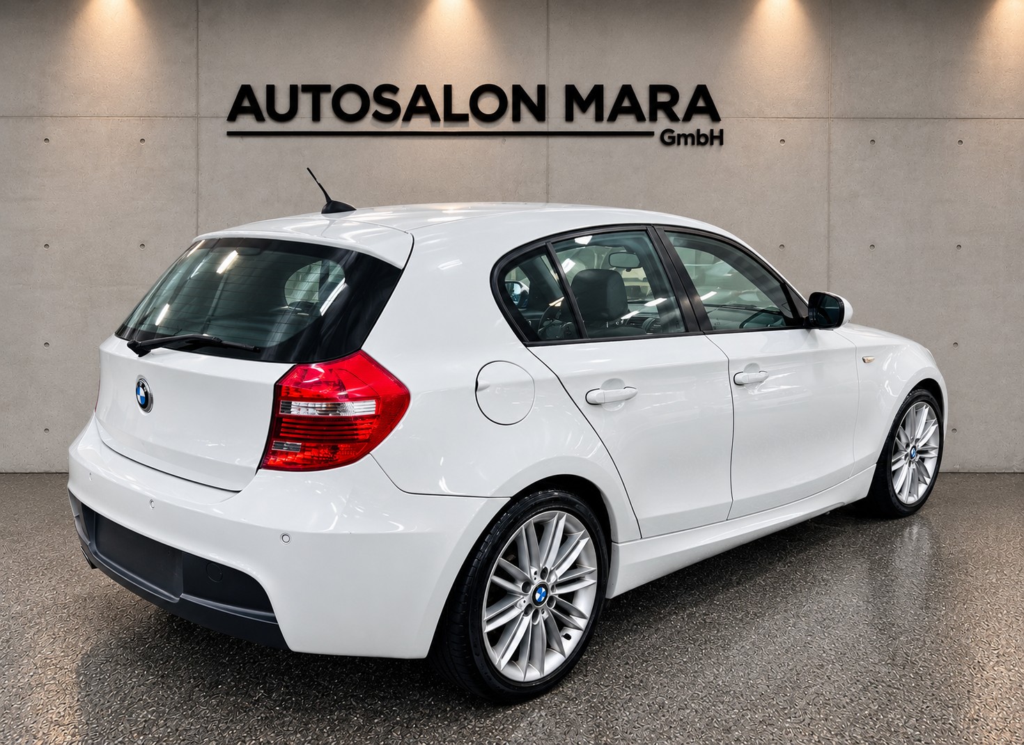 BMW 118i Dynamic Edition M- Paket-image-5