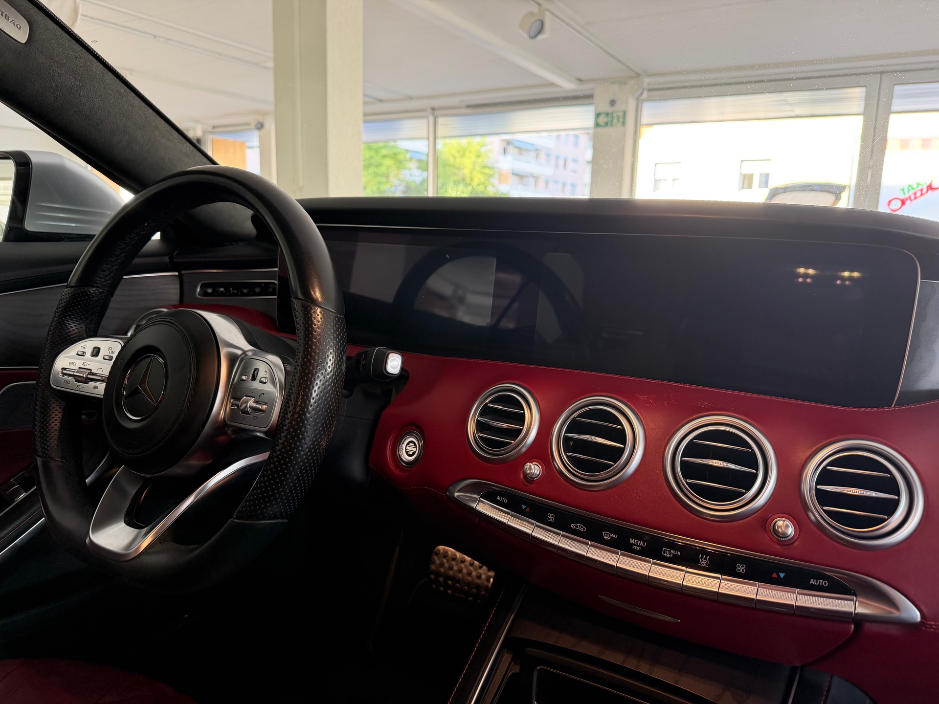 MERCEDES-BENZ S 560 4Matic 9G-Tronic-image-17