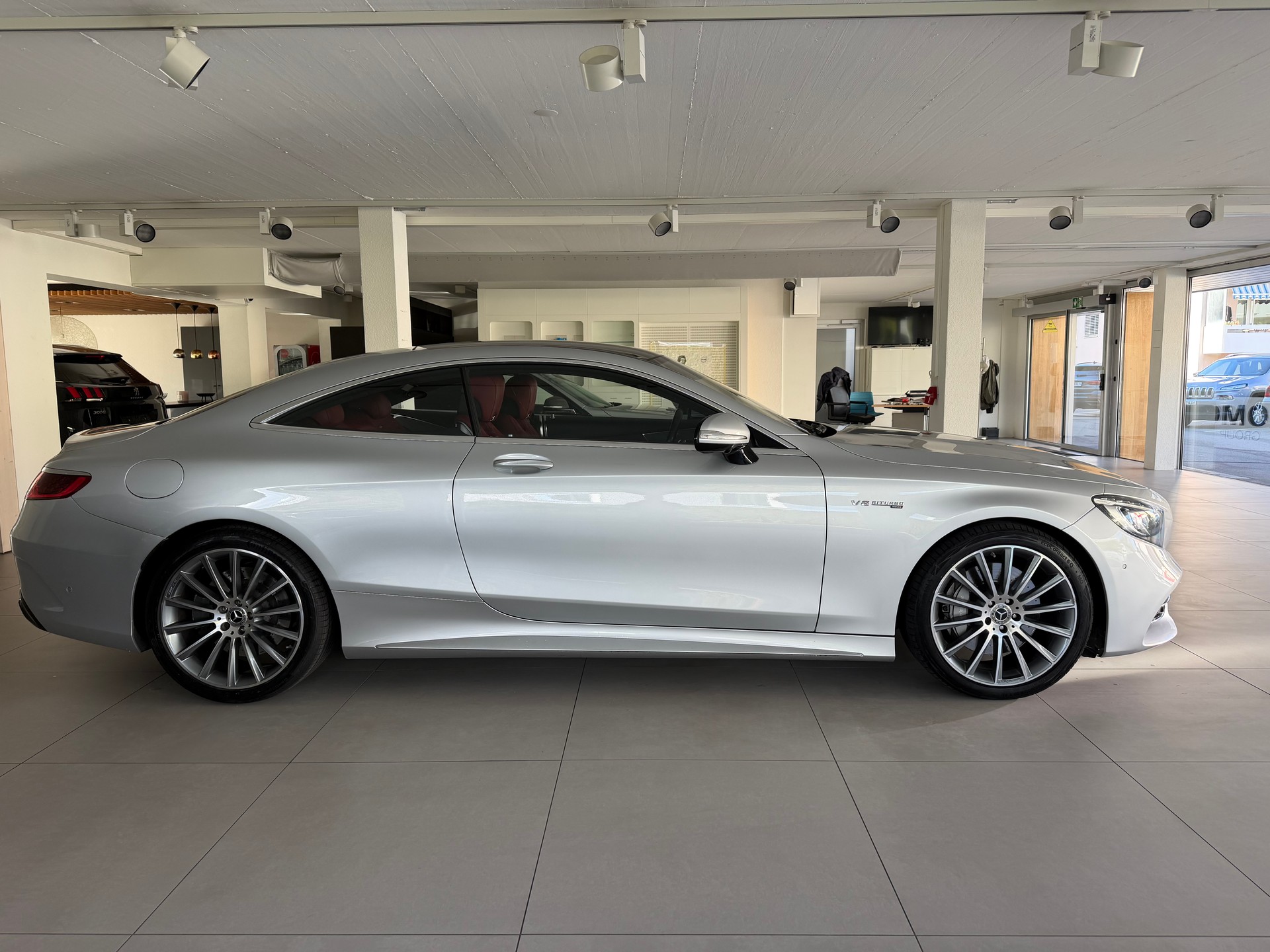 MERCEDES-BENZ S 560 4Matic 9G-Tronic-image-3