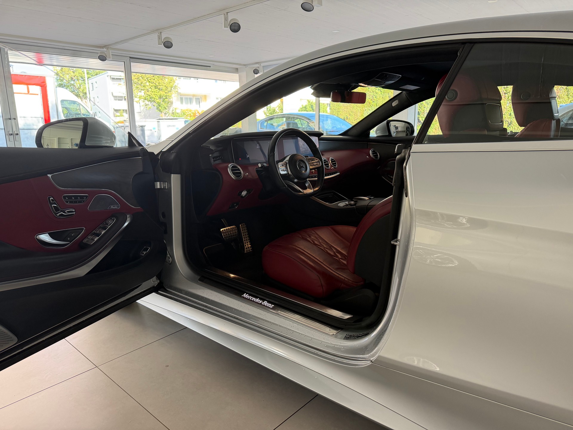 MERCEDES-BENZ S 560 4Matic 9G-Tronic-image-9